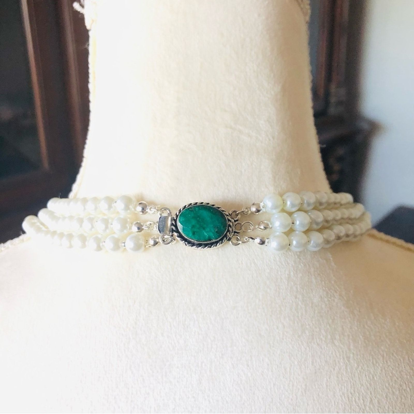 Handmade Handcrafted triple strand Pearl genuine emerald necklac Size ONE SIZE - 6 Thumbnail