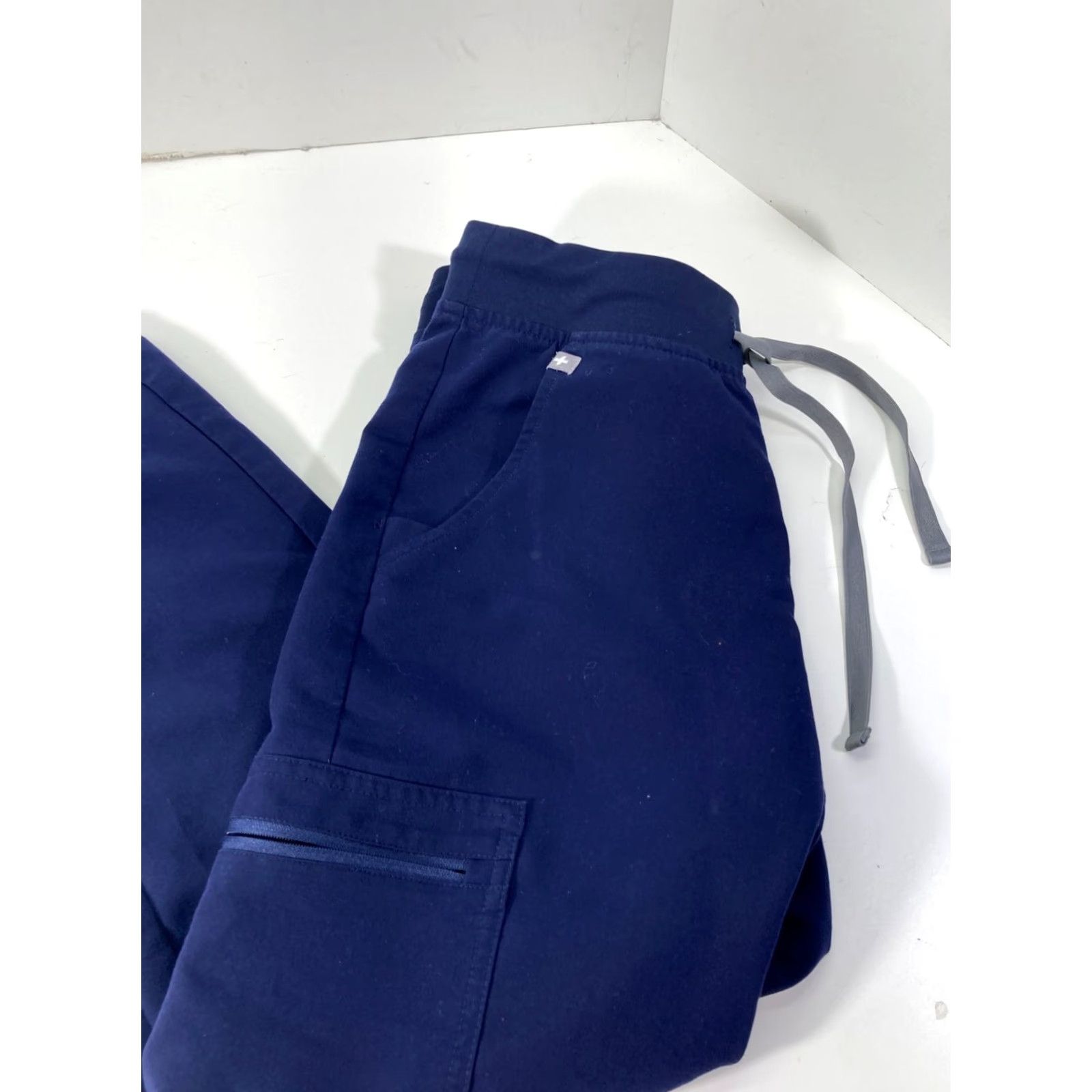 Vintage FIGS Scrub Jogger Pants Womens XS Navy Blue Stretch Elastic Waist Straight Leg Size 26" / US 2 / IT 38 - 3 Thumbnail