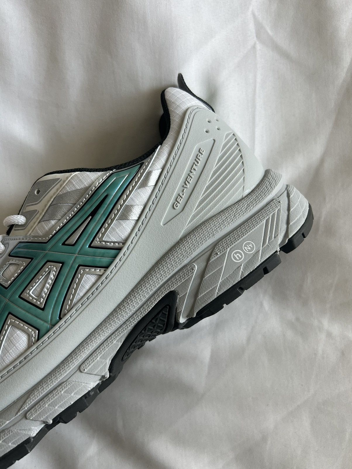 Asics × HIDDEN Hidden NY ASICS Gel Venture 6 Shiled Unreleased ComplexCon Size US 10.5 / EU 43-44 - 2 Thumbnail