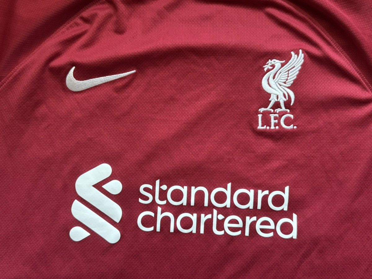 Nike Liverpool Red Home Nike Kit Jersey 22/23 Size US L / EU 52-54 / 3 - 4 Thumbnail