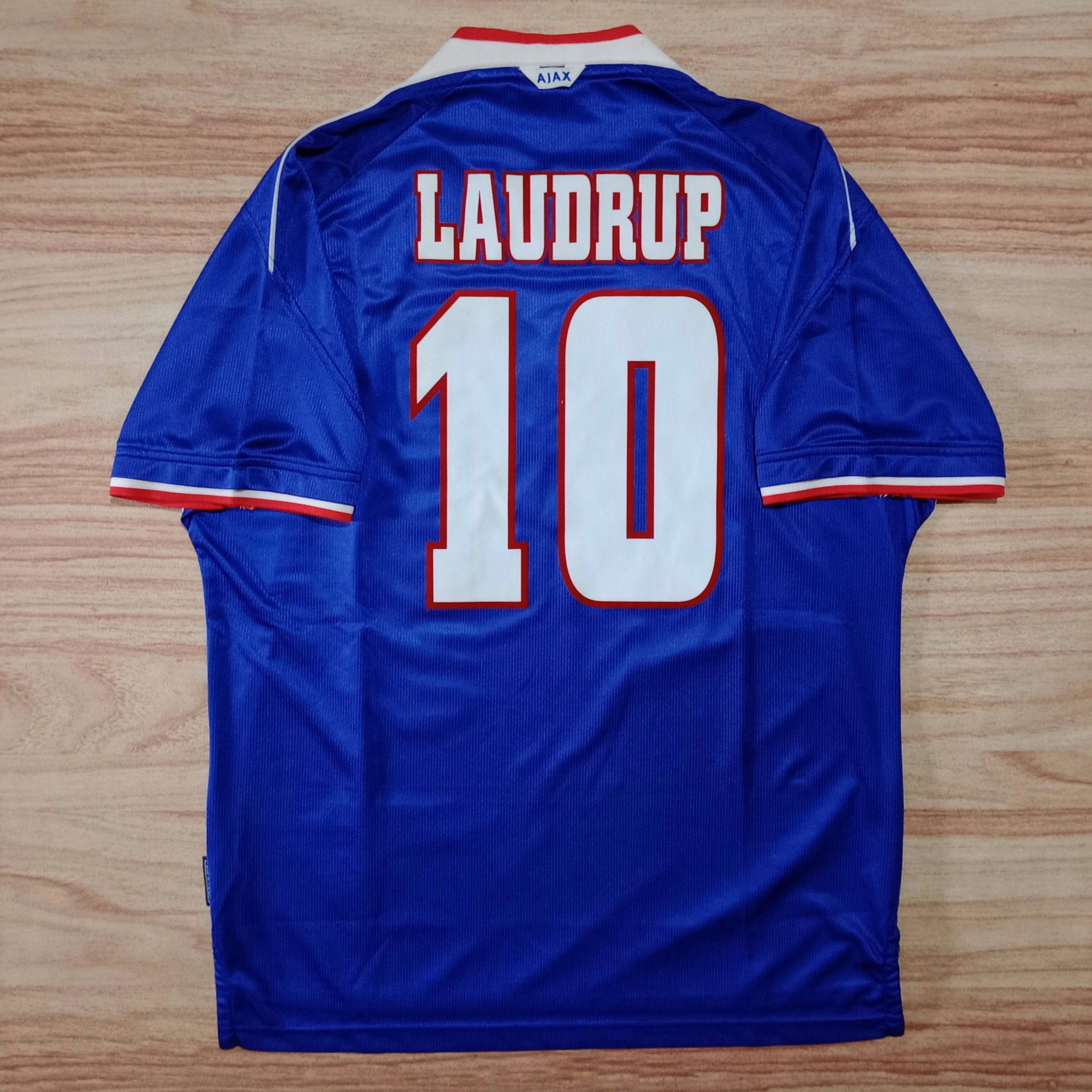 Umbro Ajax Amsterdam 1999-2000 Away Jersey Brian Laudrup 10 Size US L / EU 52-54 / 3 - 2 Thumbnail