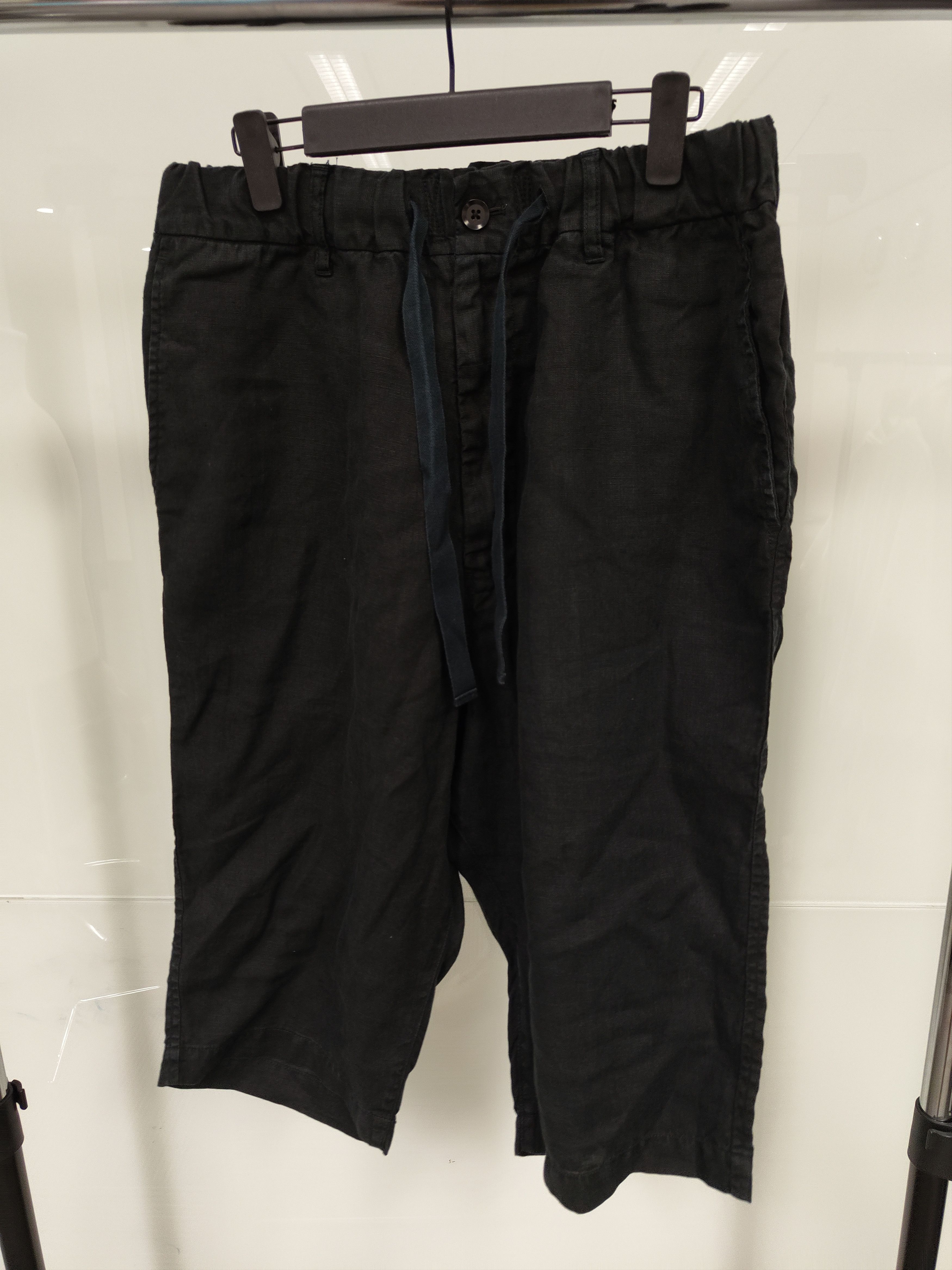 image of Yohji Yamamoto Elastic Waist Cropped Pants in Black, Men's (Size 36)