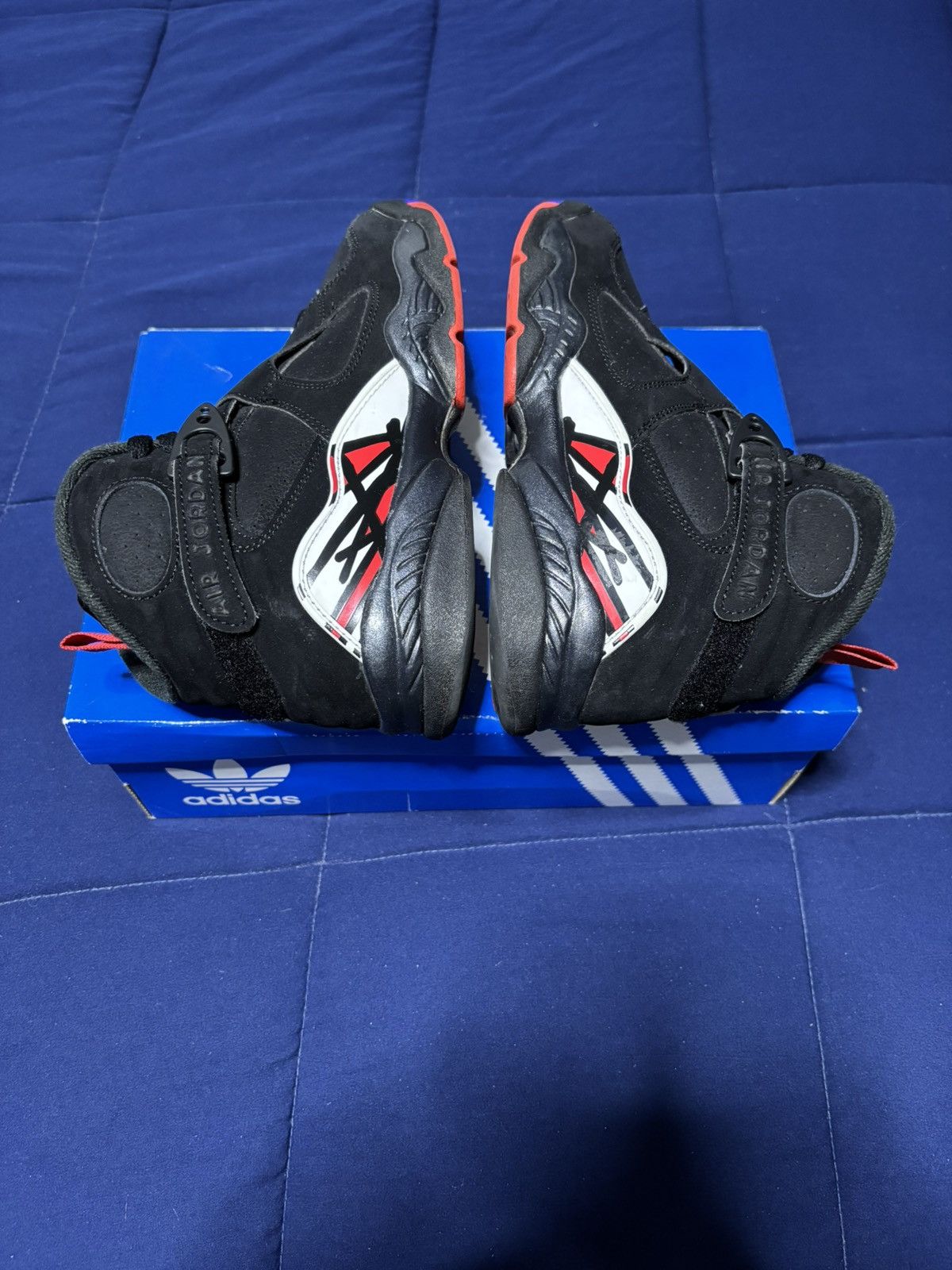 Jordan Brand Jordan 8 Retro GS Playoff 2023 Size 6Y Size US 6 / EU 39 - 3 Thumbnail