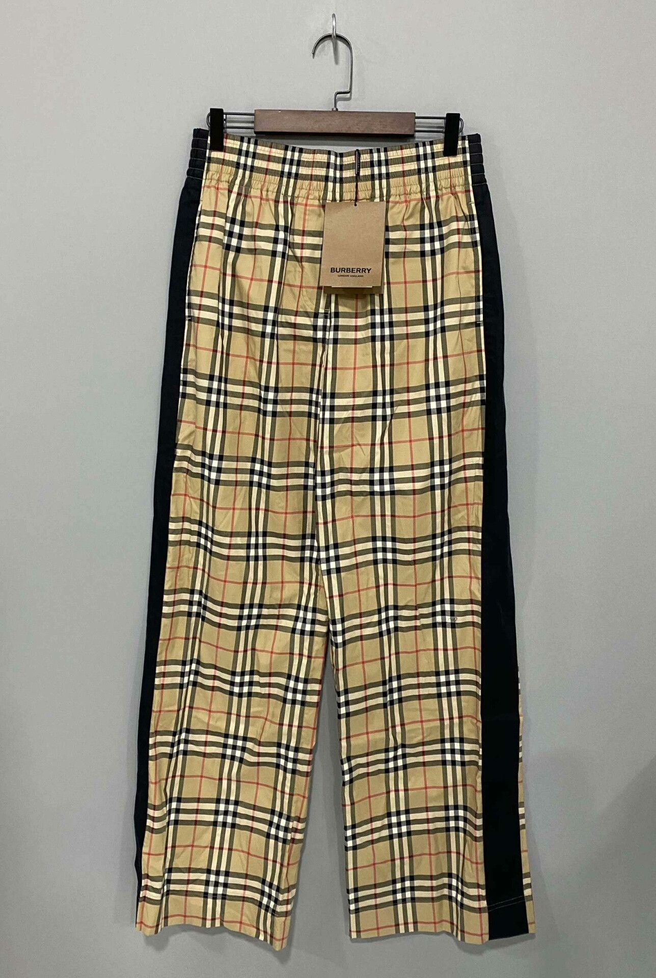 Burberry Burberry Casual Plaid Black Pants 26 Women Size 26" / US 2 / IT 38 - 1 Thumbnail