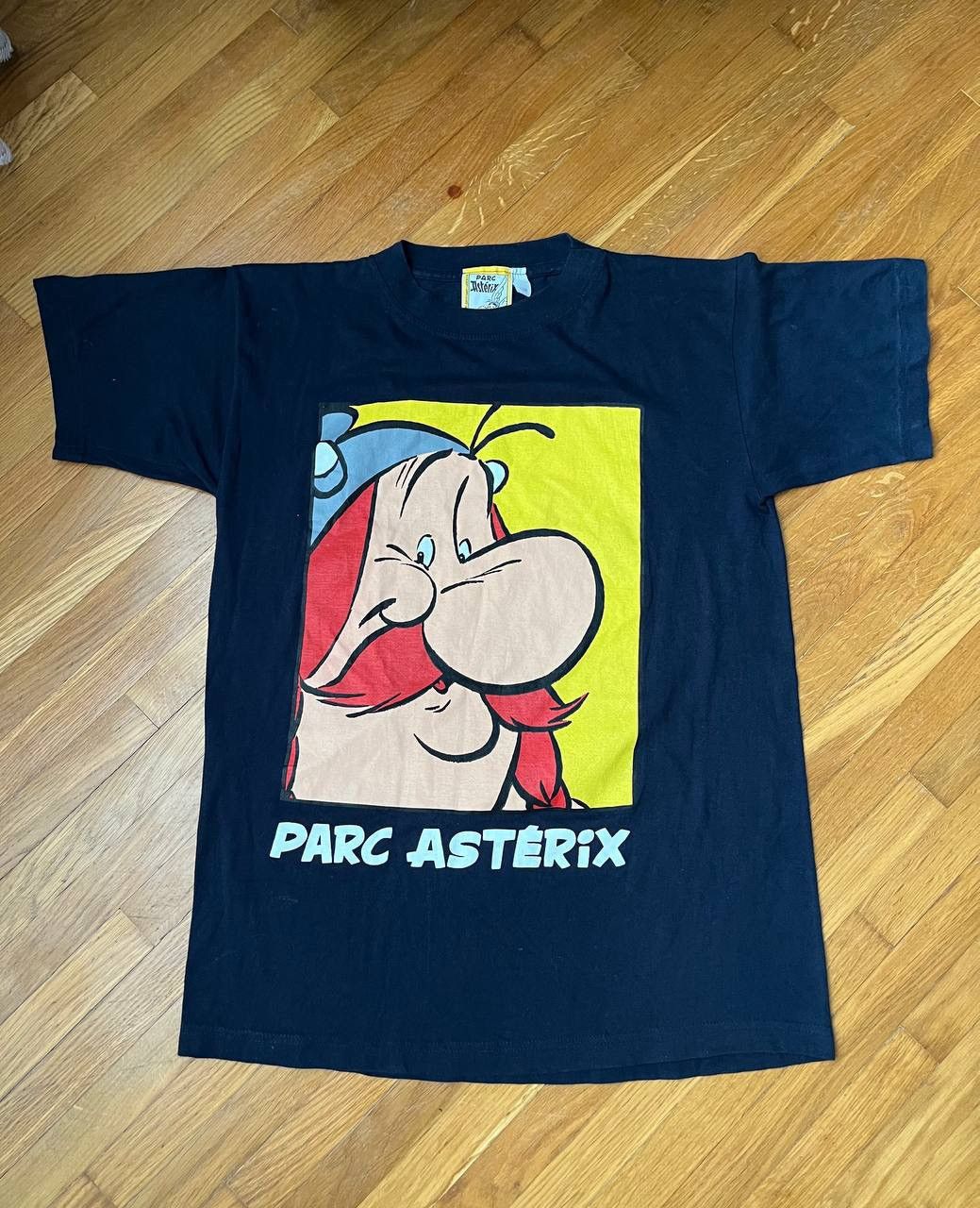 Vintage Vintage Parc Asterix cartoon tee Size US M / EU 48-50 / 2 - 1 Thumbnail