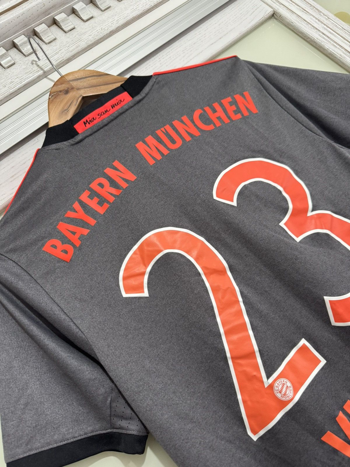 Adidas Vidal 23 Bayern Munich 2016-2017 Away Soccer Jersey Football Size US S / EU 44-46 / 1 - 6 Thumbnail