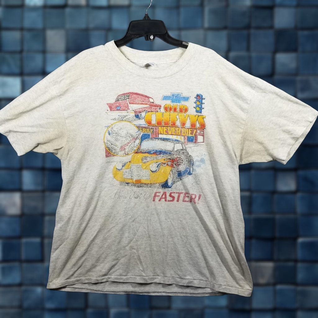 Hanes Vintage Chevy Shirt Mens Extra Large Gray Old Chevys Never Die 50/50 USA 90s Size US XL / EU 56 / 4 - 1 Thumbnail