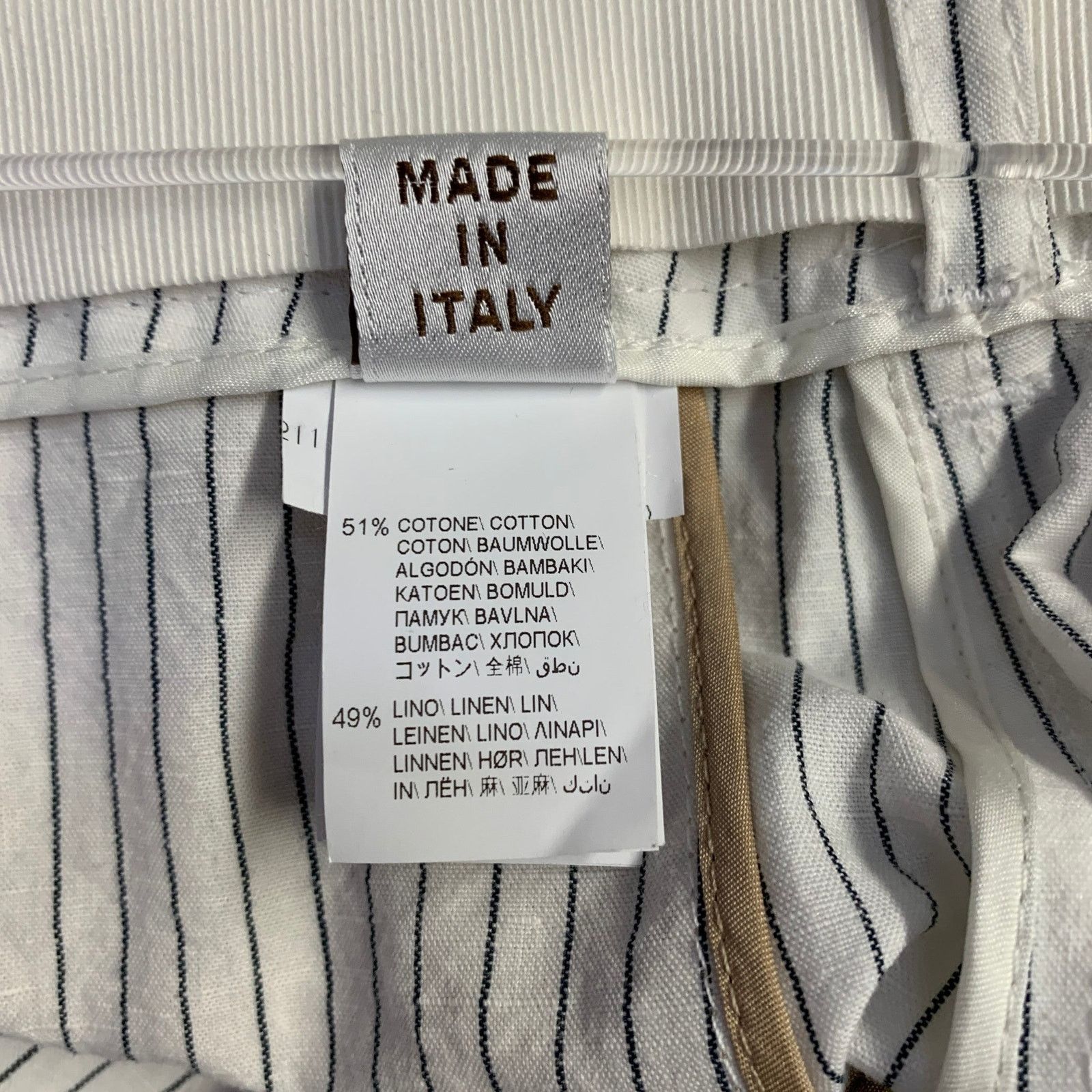 Brunello Cucinelli 8 White Black Cotton Linen Pinstripe Wide Leg Belted Shorts Size 30" / US 8 / IT 44 - 6 Thumbnail