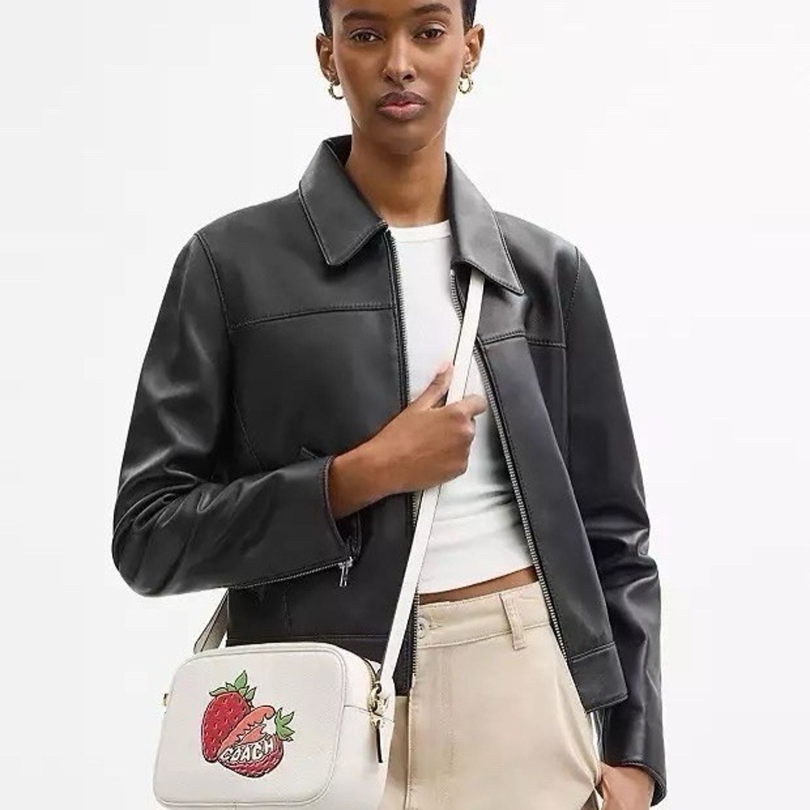 Coach NWT COACH Jamie Camera Bag Strawberry Graphic Chalk CBA65 Size ONE SIZE - 6 Thumbnail