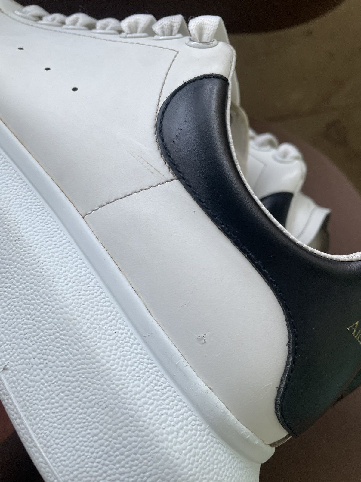 Alexander McQueen Alexander McQueen Oversized low top sneakers black white Size US 7.5 / EU 40-41 - 17 Thumbnail
