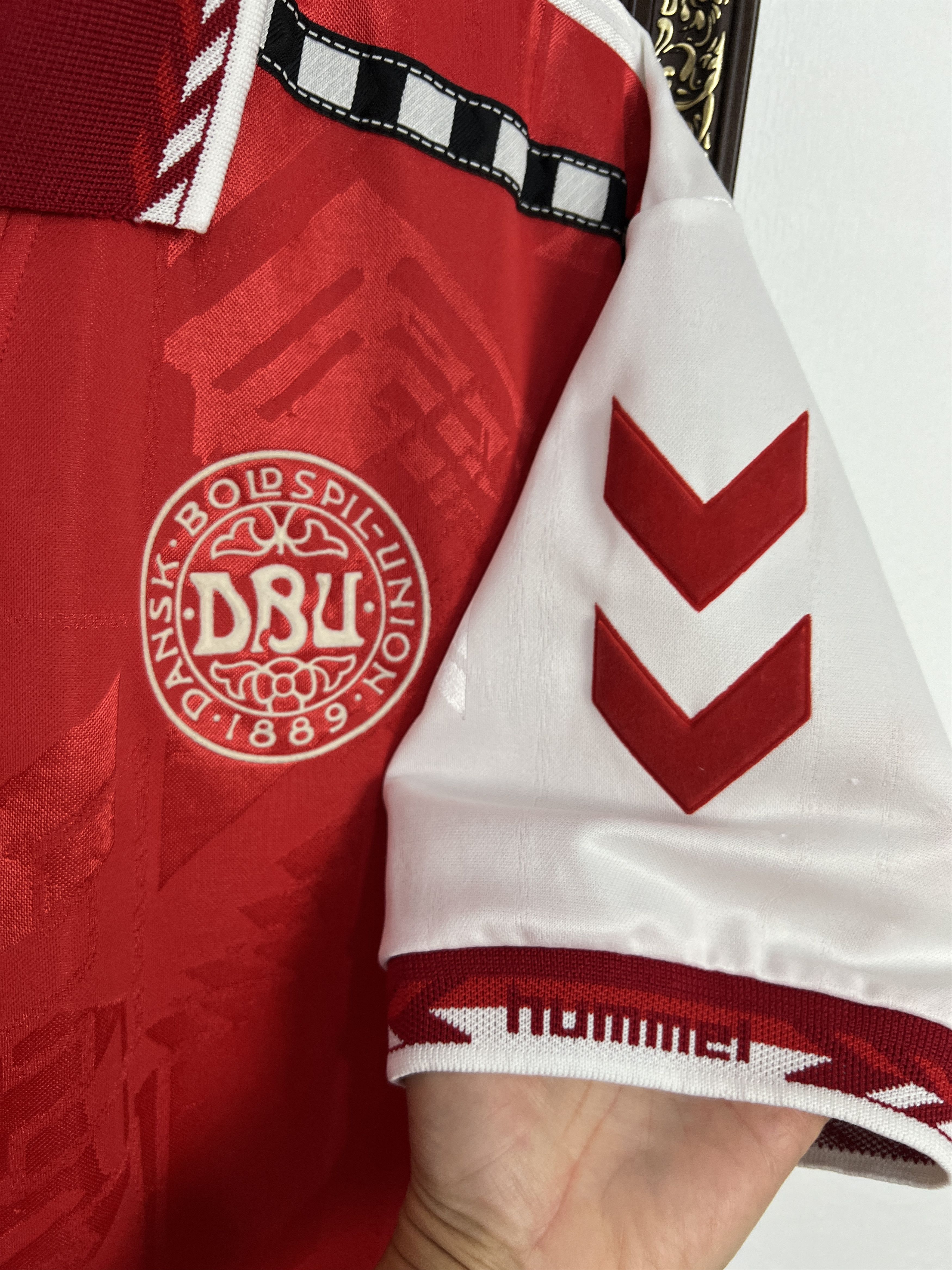 Hummel Share Denmark Home football shirt 1996 Soccer Hummel Jersey Size US XL / EU 56 / 4 - 3 Thumbnail