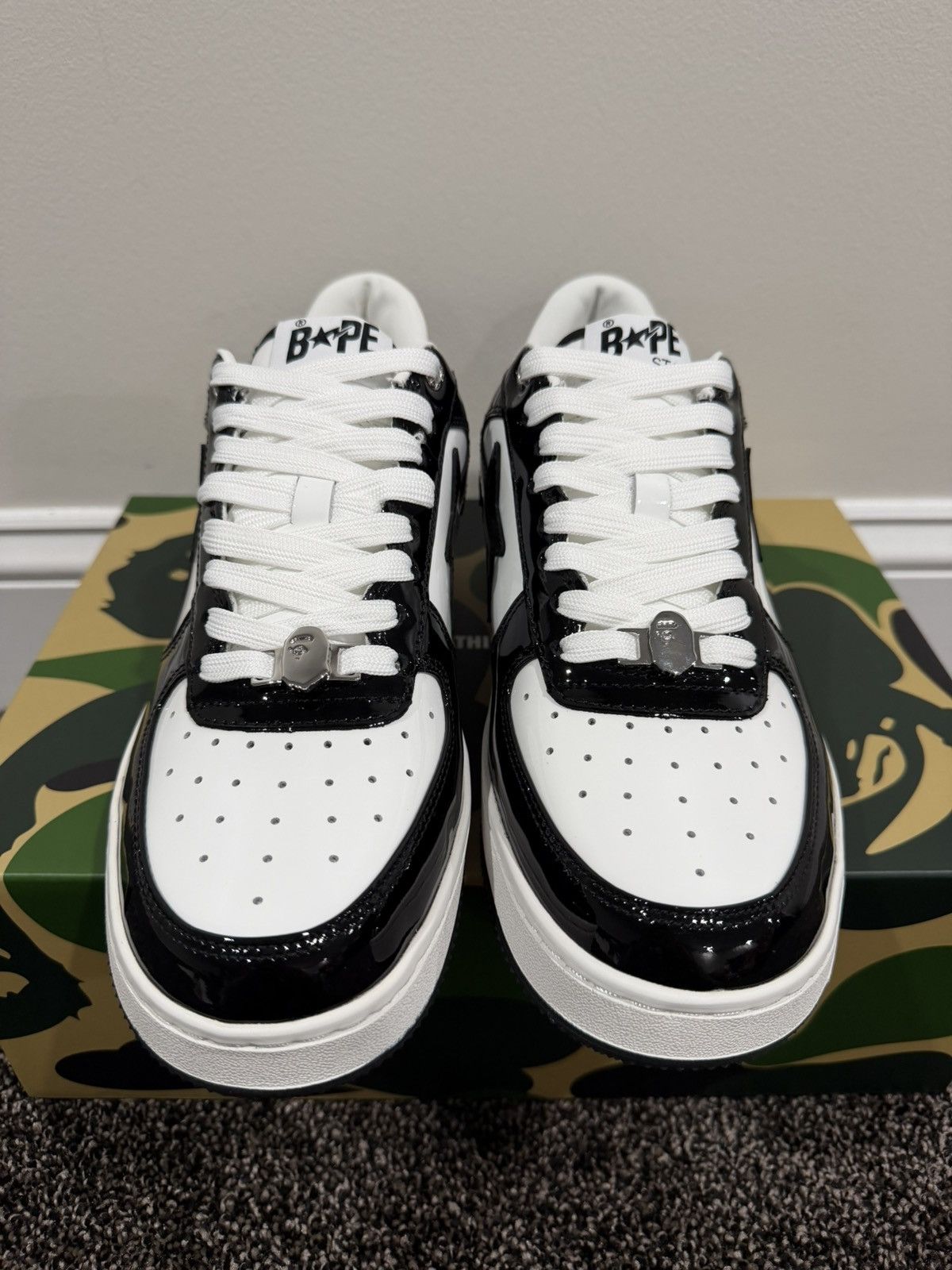 Bape A Bathing Ape Bapesta Patent Leather Black/White Sneaker Size US 9.5 / EU 42-43 - 3 Thumbnail