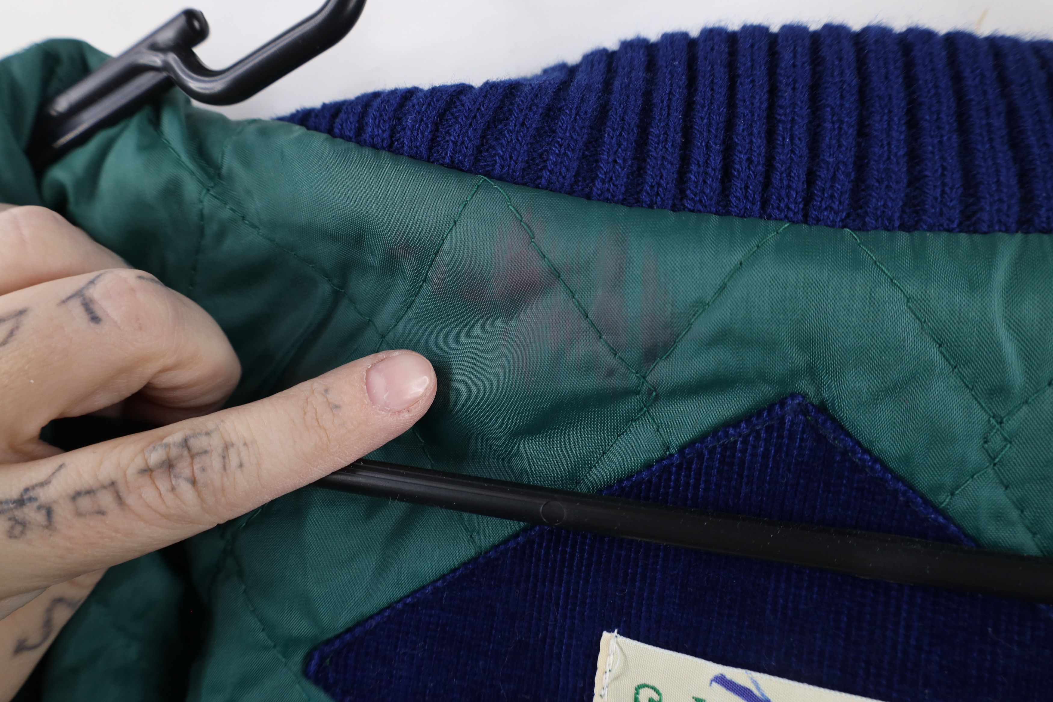 Vintage Vintage 70s Streetwear Corduroy Puffer Vest Jacket Blue Size US XL / EU 56 / 4 - 9 Thumbnail