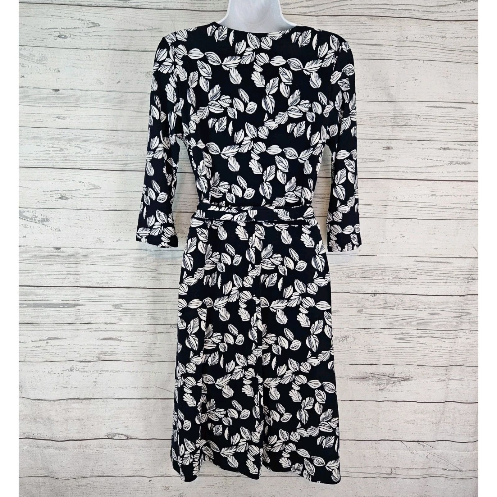 Vintage VINTAGE 41 Hawthorn Womens Dress Blue White Leaf Print 3/4 Sleeve Belted Small KS? Size S / US 4 / IT 40 - 3 Thumbnail