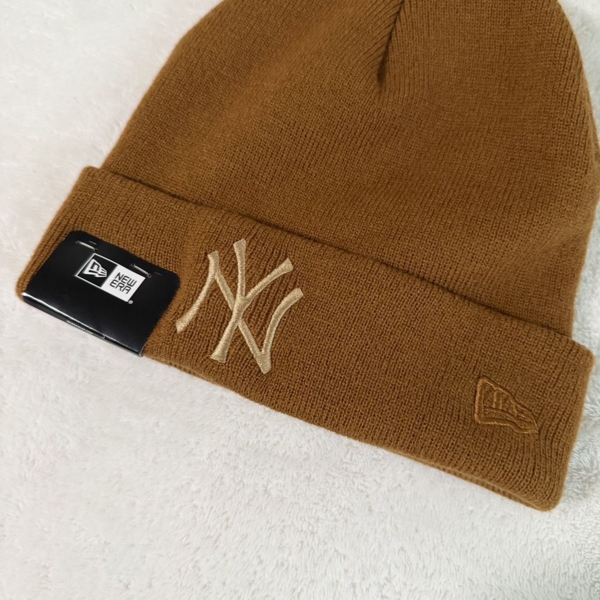 New Era New Era New York Yankees League Essential Brown Beanie Size ONE SIZE - 2 Thumbnail