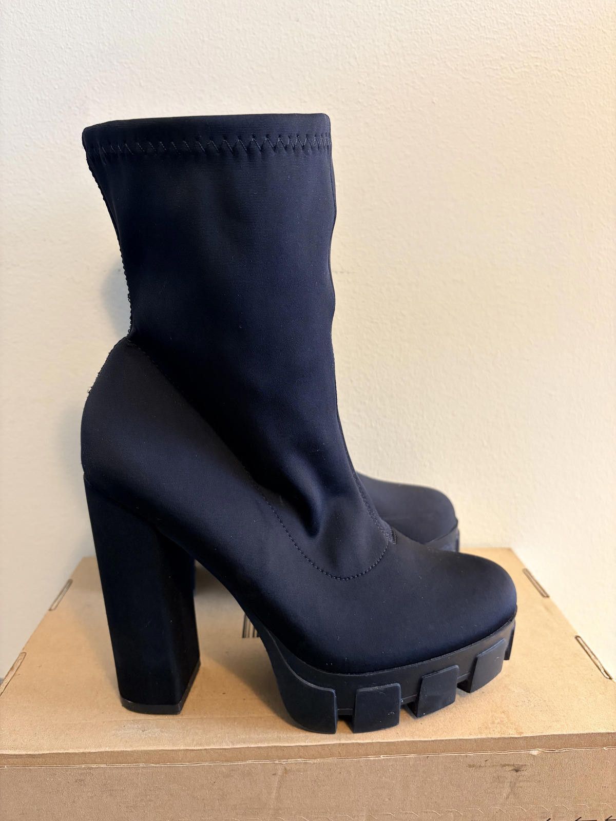 Other Cape Robbin Monalisa Black Chunky Heel Boots (Size 7) Size US 7 / IT 37 - 3 Thumbnail