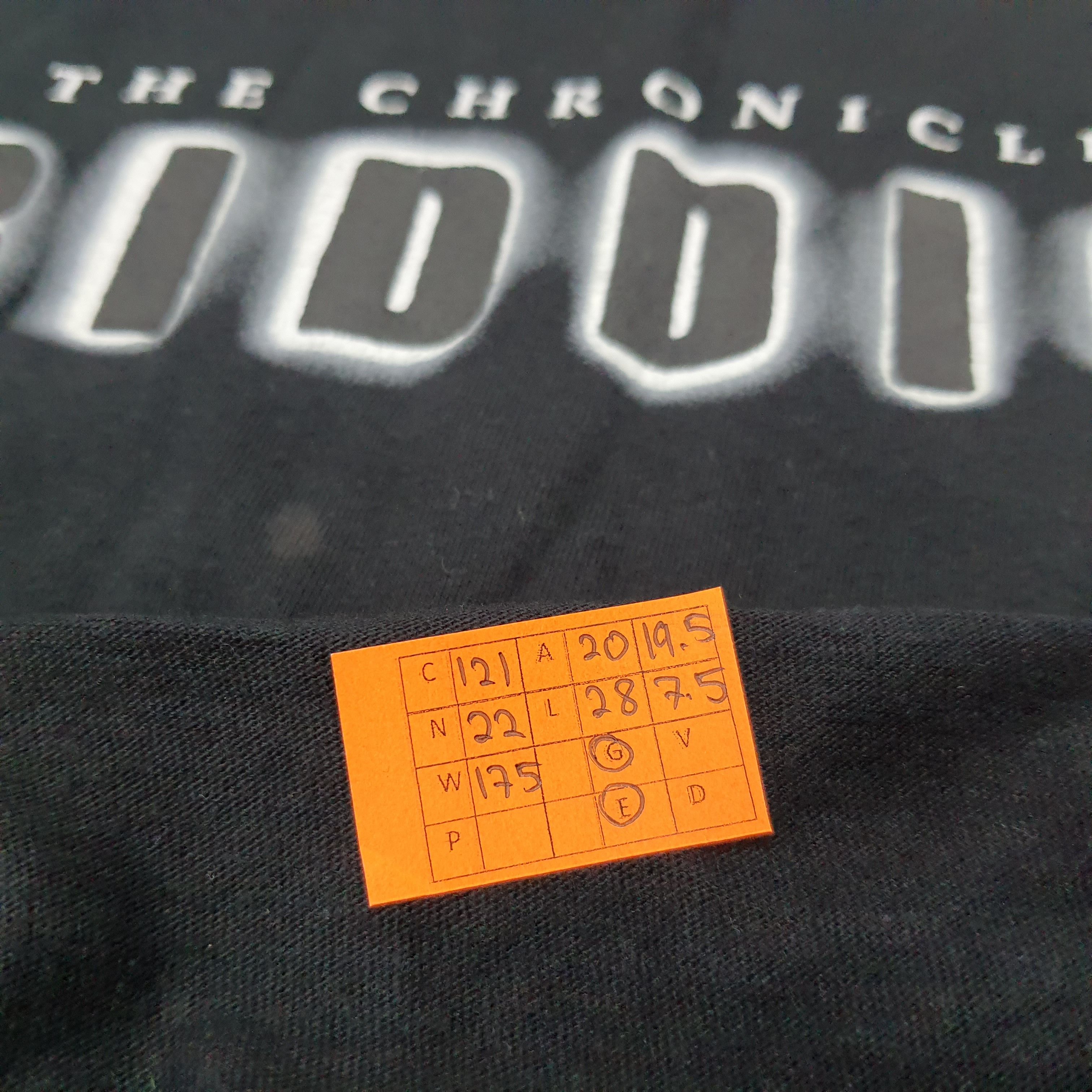Vintage Vintage The Chronicles of RIDDICK 2004 US Movie T-shirt Size US M / EU 48-50 / 2 - 8 Thumbnail