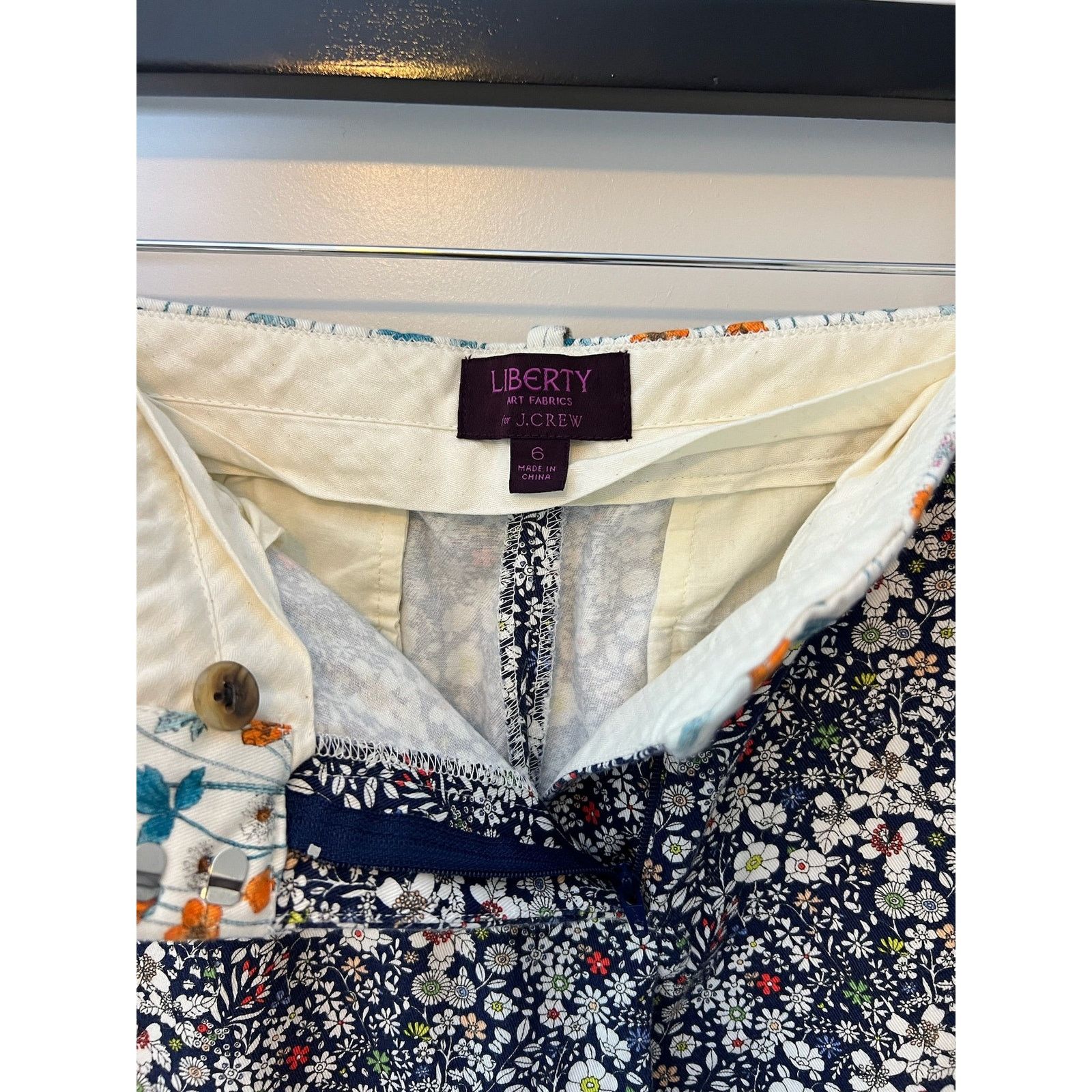 J.Crew Liberty Art Fabric for J. Crew Floral Cotton Pants, Size 6 Size 28" / US 6 / IT 42 - 3 Thumbnail