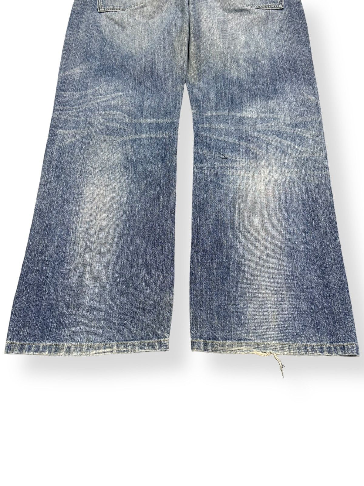 Undercover × Uniqlo Vintage Japanese Brand Uniqlo S002 Blue Wash Faded Jeans Size US 36 / EU 52 - 11 Thumbnail