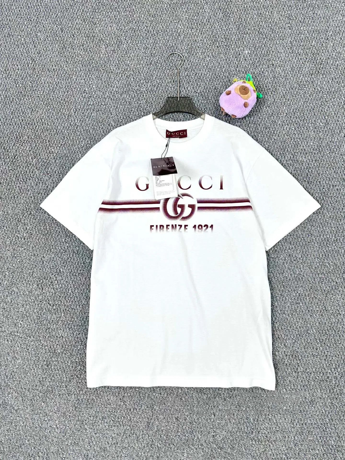 Gucci Guicci White Letter Print Logo Short Sleeve| Size US S / EU 44-46 / 1 - 1 Thumbnail