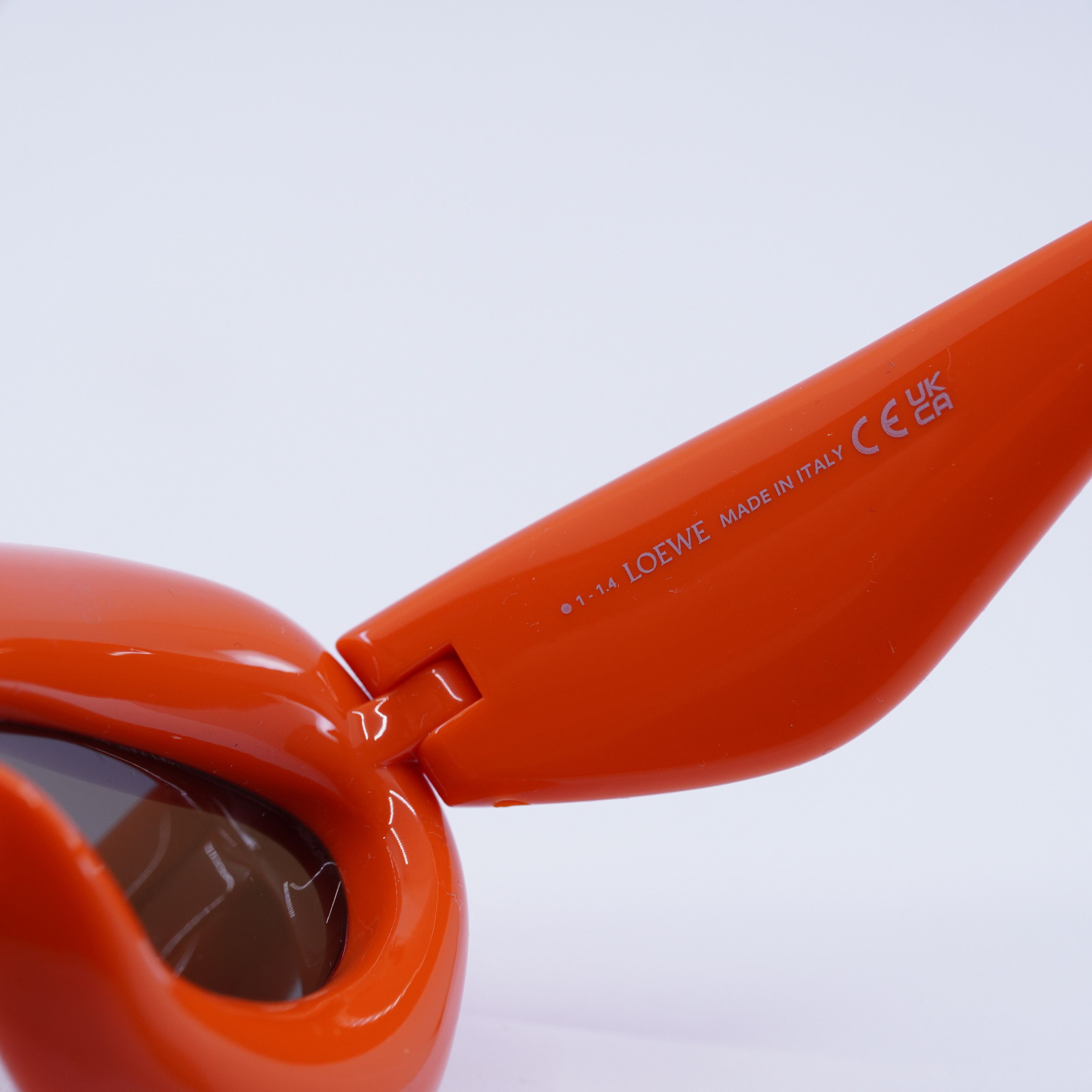 Loewe Loewe LW40097I 42E Sunglasses Orange Cat Eye Frame Size ONE SIZE - 11 Thumbnail