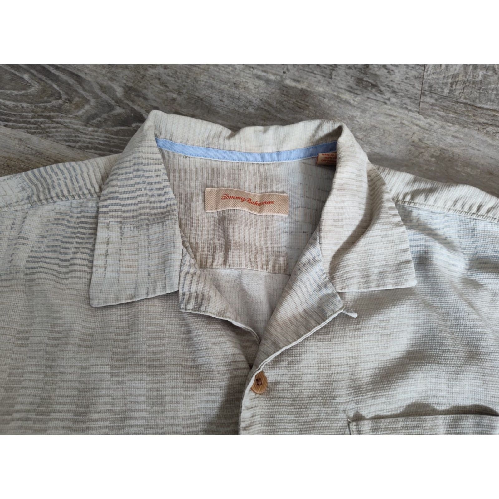 Tommy Bahama Tommy Bahama Button-Up Shirt XL Silk Short Sleeve Multicolor Beach Hawaiian Aloha 100% Silk Mens T-Shirt? Size US XL / EU 56 / 4 - 5 Thumbnail