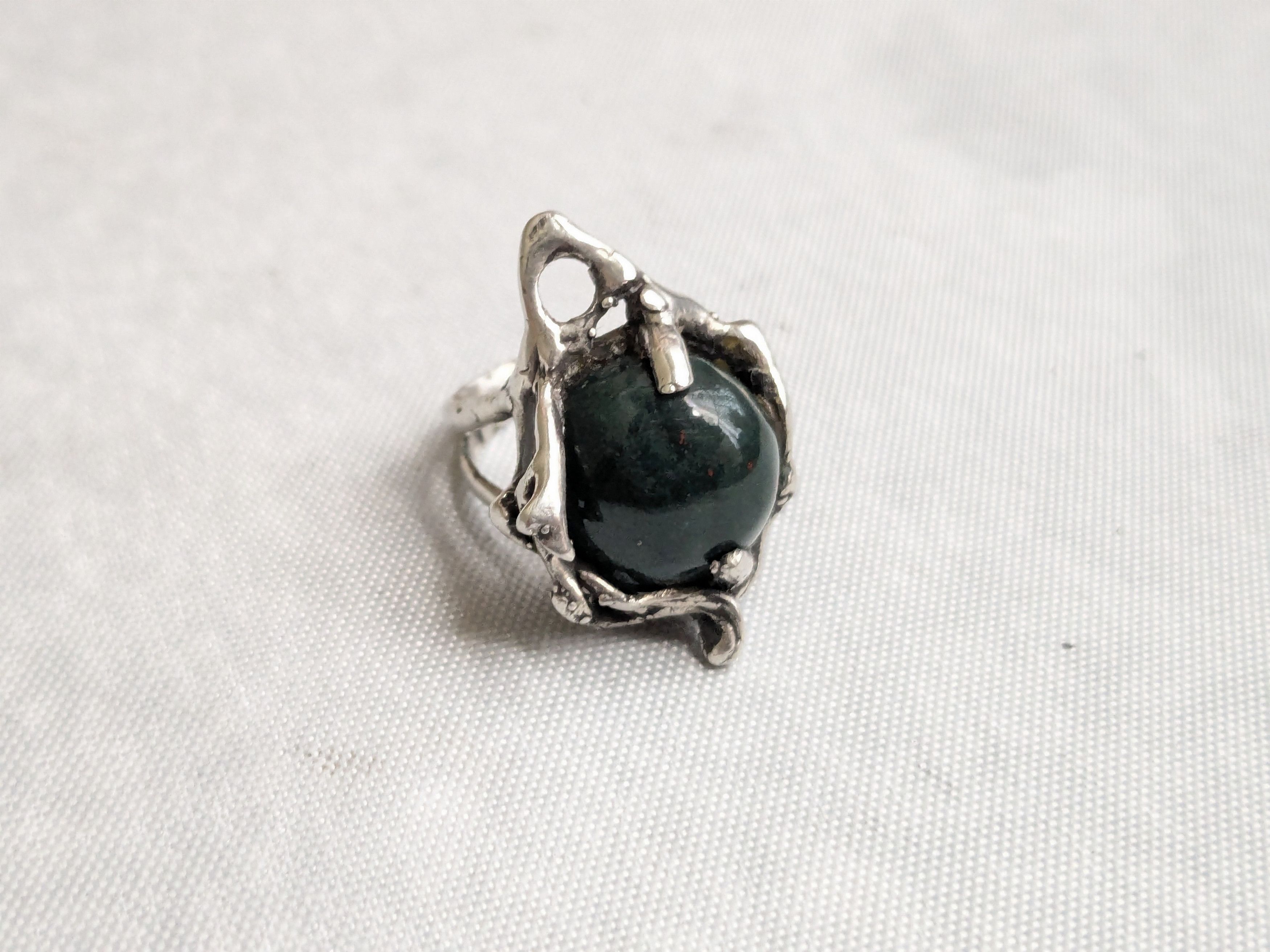Jewelry Vintage Sterling Silver Ring Bloodstone 7.5 Brutalist Size ONE SIZE - 2 Thumbnail