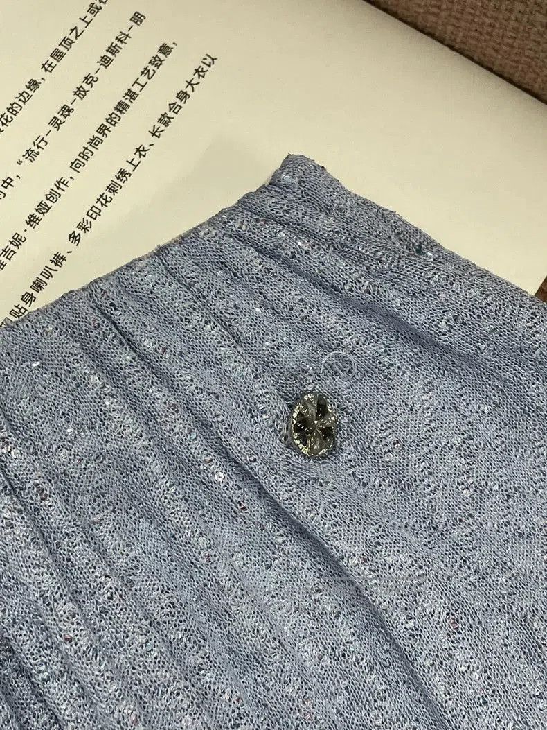 Chanel Chanel 25P Blue Sequin Skirt. Size US 36 / EU 52 - 2 Thumbnail