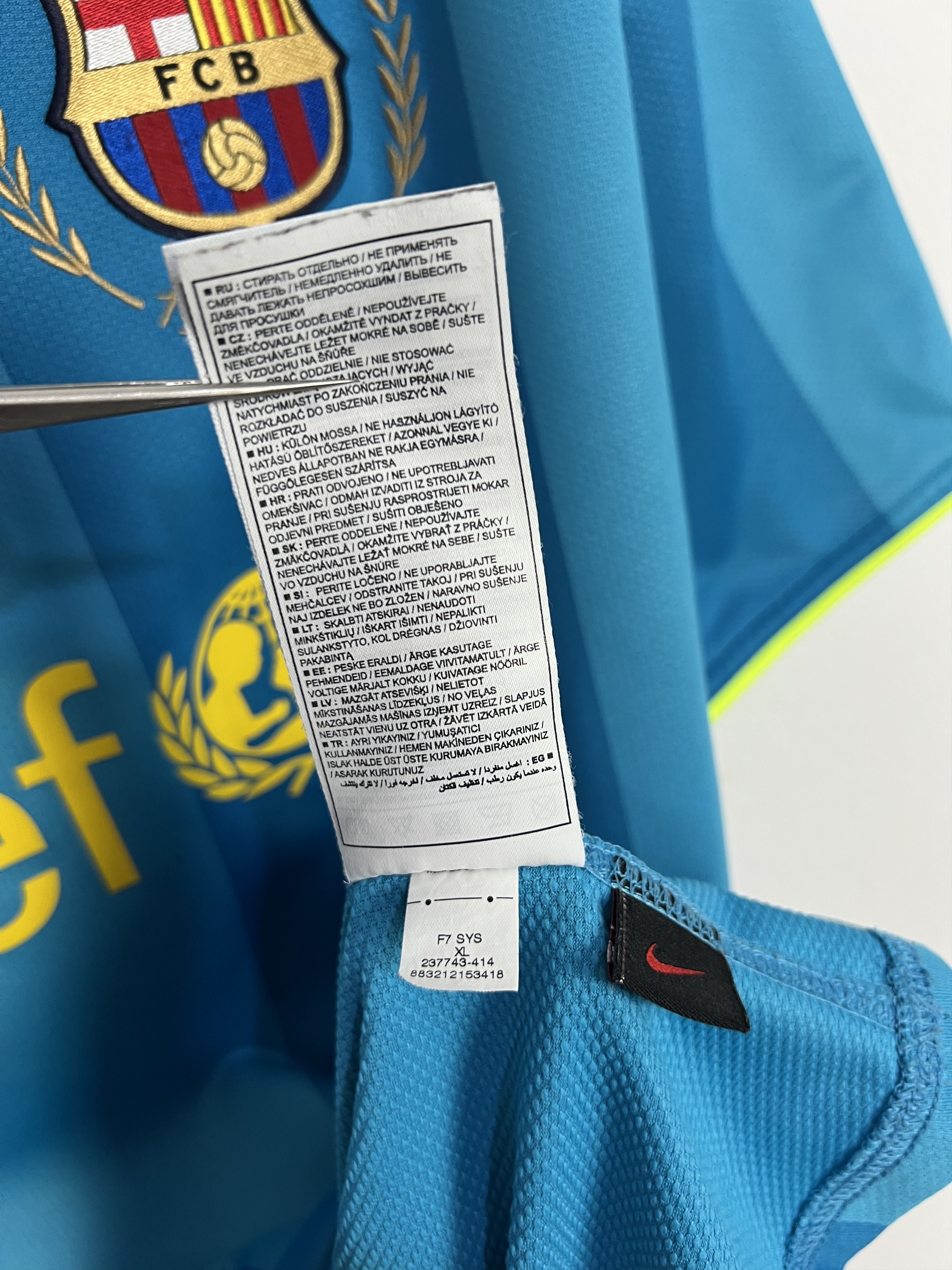 Nike Barcelona Away Football shirt 2007 Soccer Nike Blue Jersey Size US XL / EU 56 / 4 - 11 Thumbnail