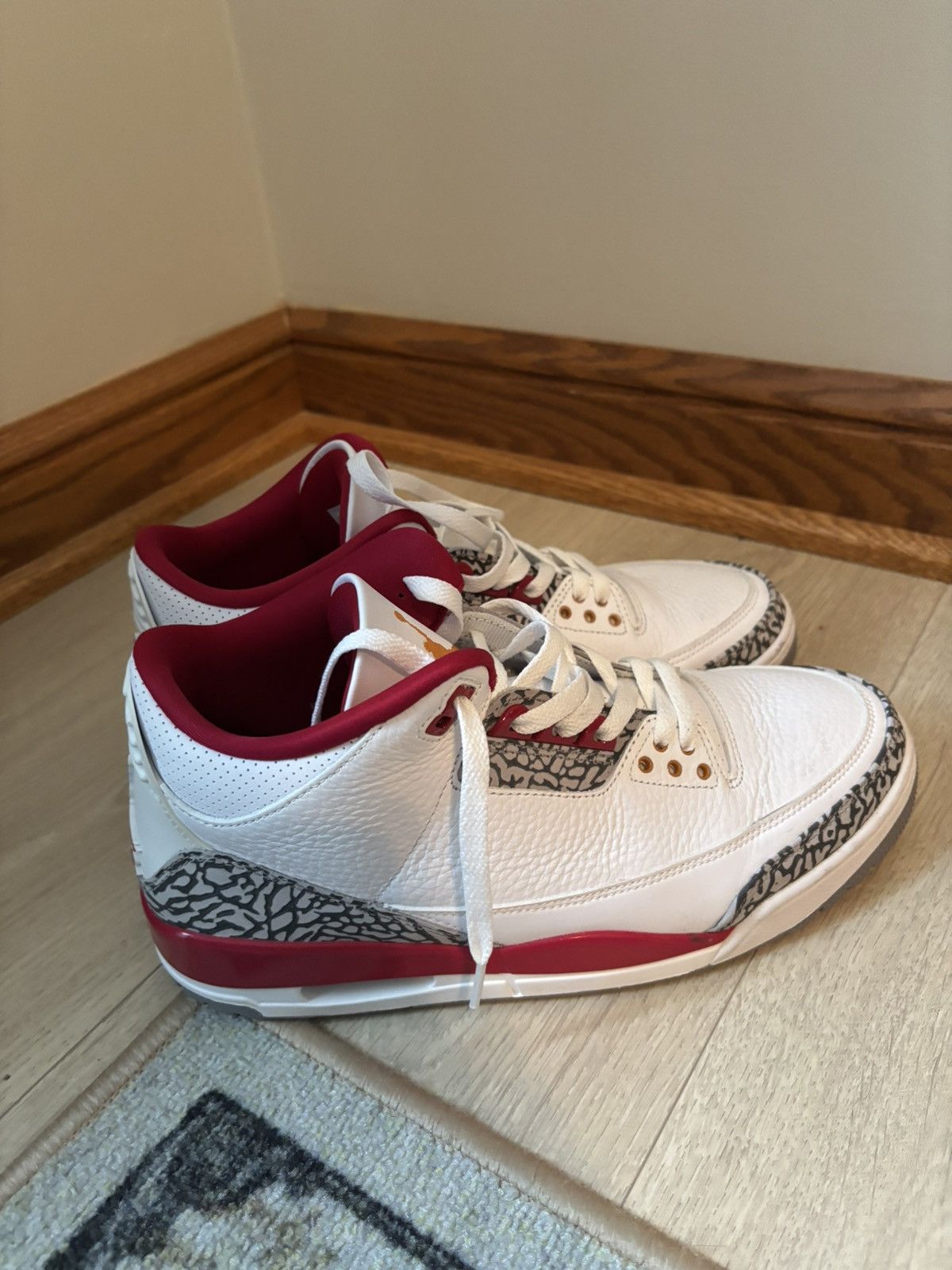 Jordan Brand Jordan 3 Cardinal Red Size US 10.5 / EU 43-44 - 1 Thumbnail