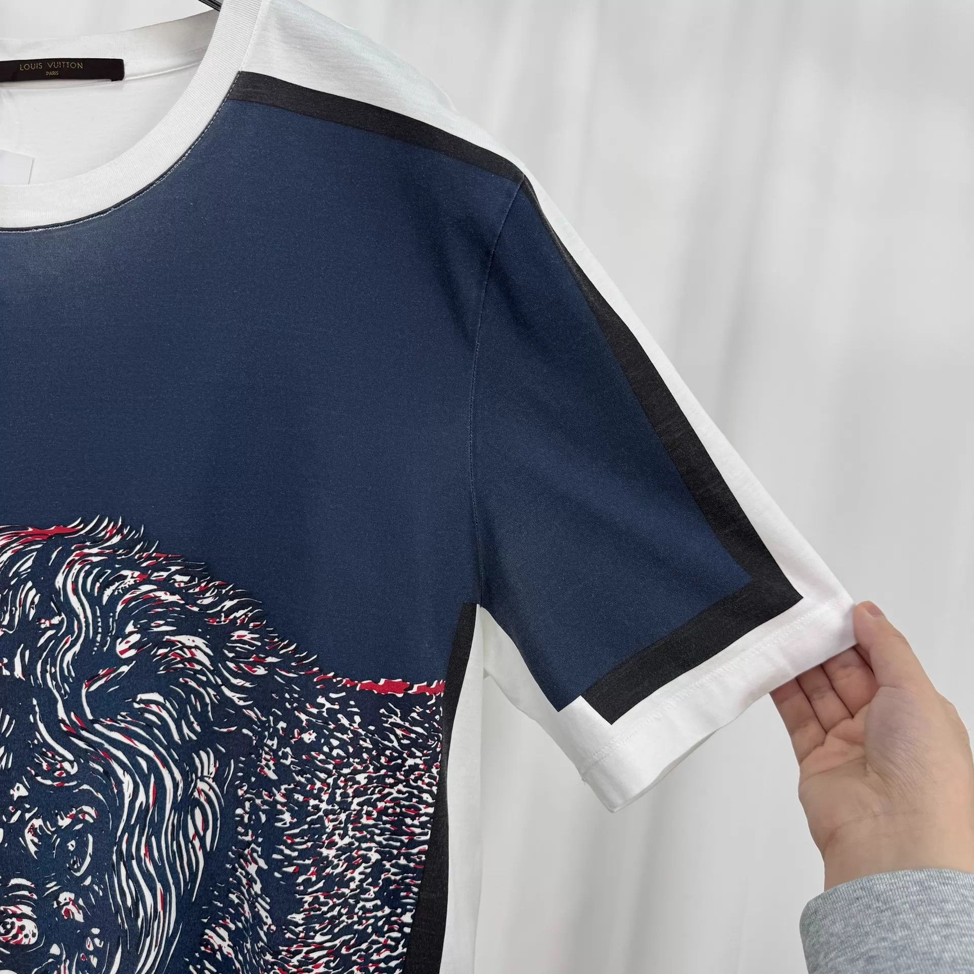 Louis Vuitton LV Embroidered Letter Lion Short Sleeve Tee XL 95 New Size XL / US 12-14 / IT 48-50 - 4 Thumbnail