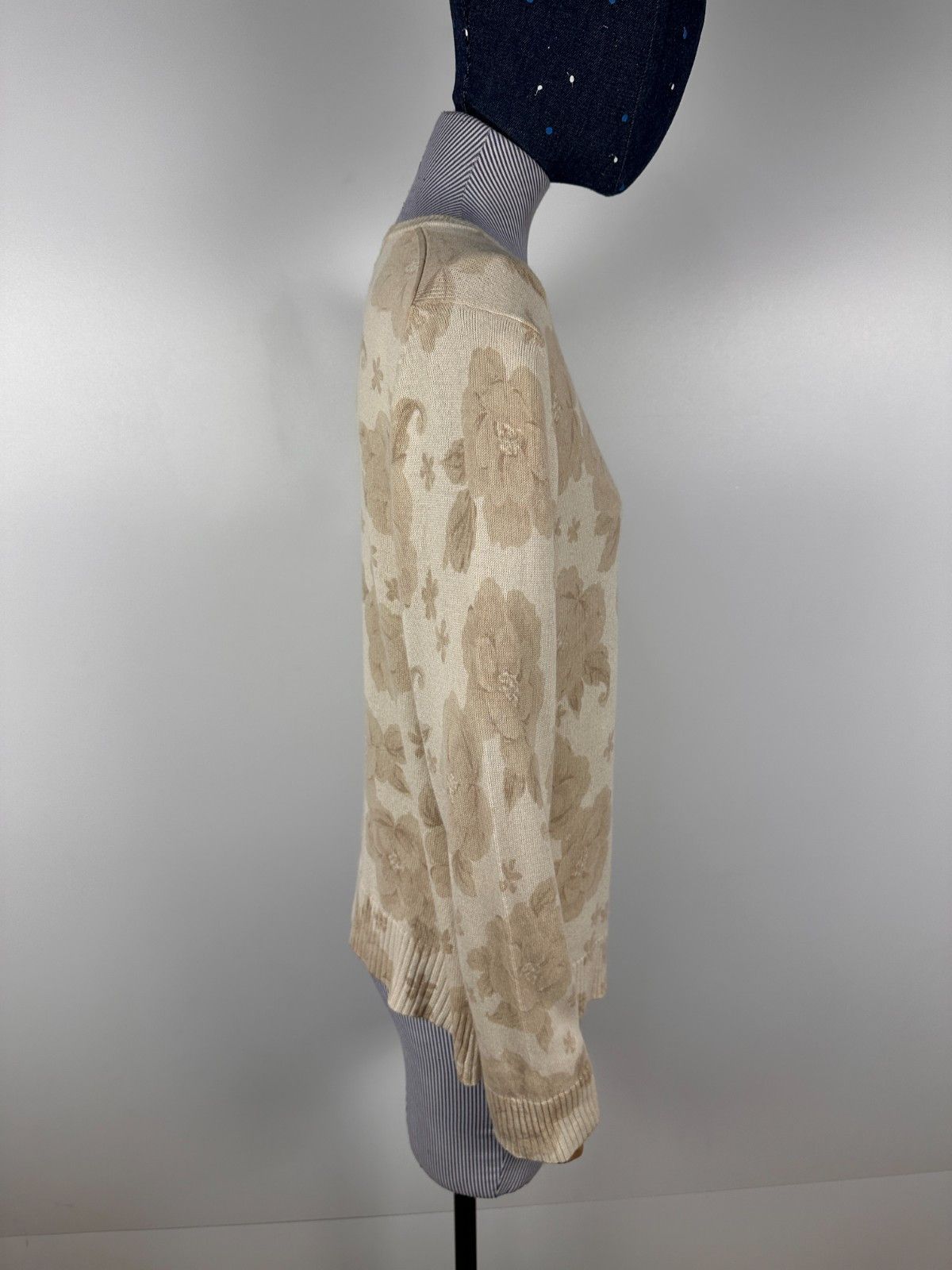 Johnstons Of Elgin Johnstons of Elgin Cashmere Silk Cardigan Flower Print L Size L / US 10 / IT 46 - 6 Thumbnail