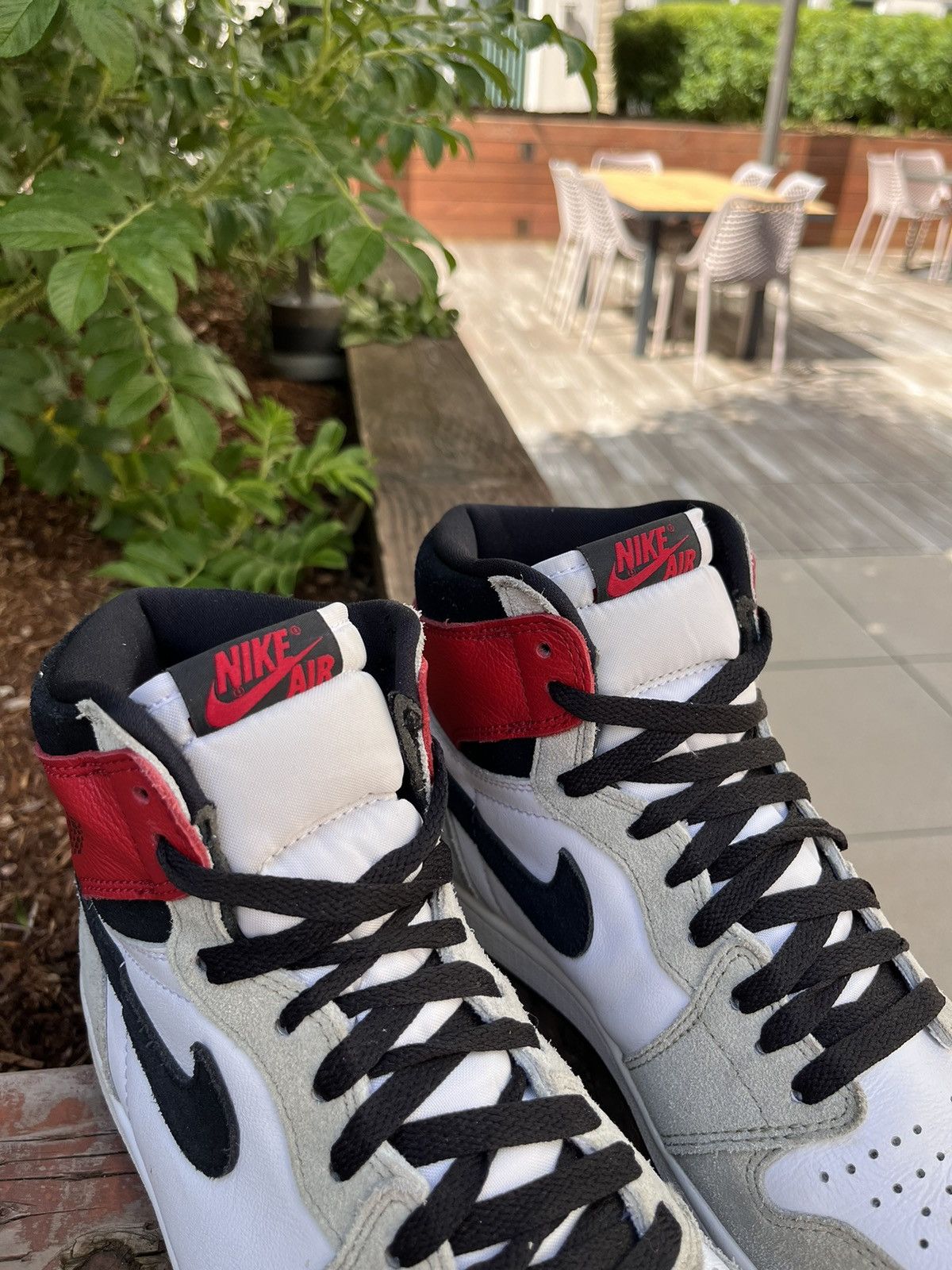 Jordan Brand × Nike Air Jordan 1 Retro High OG "Light Smoke Grey" Size US 9.5 / EU 42-43 - 8 Thumbnail