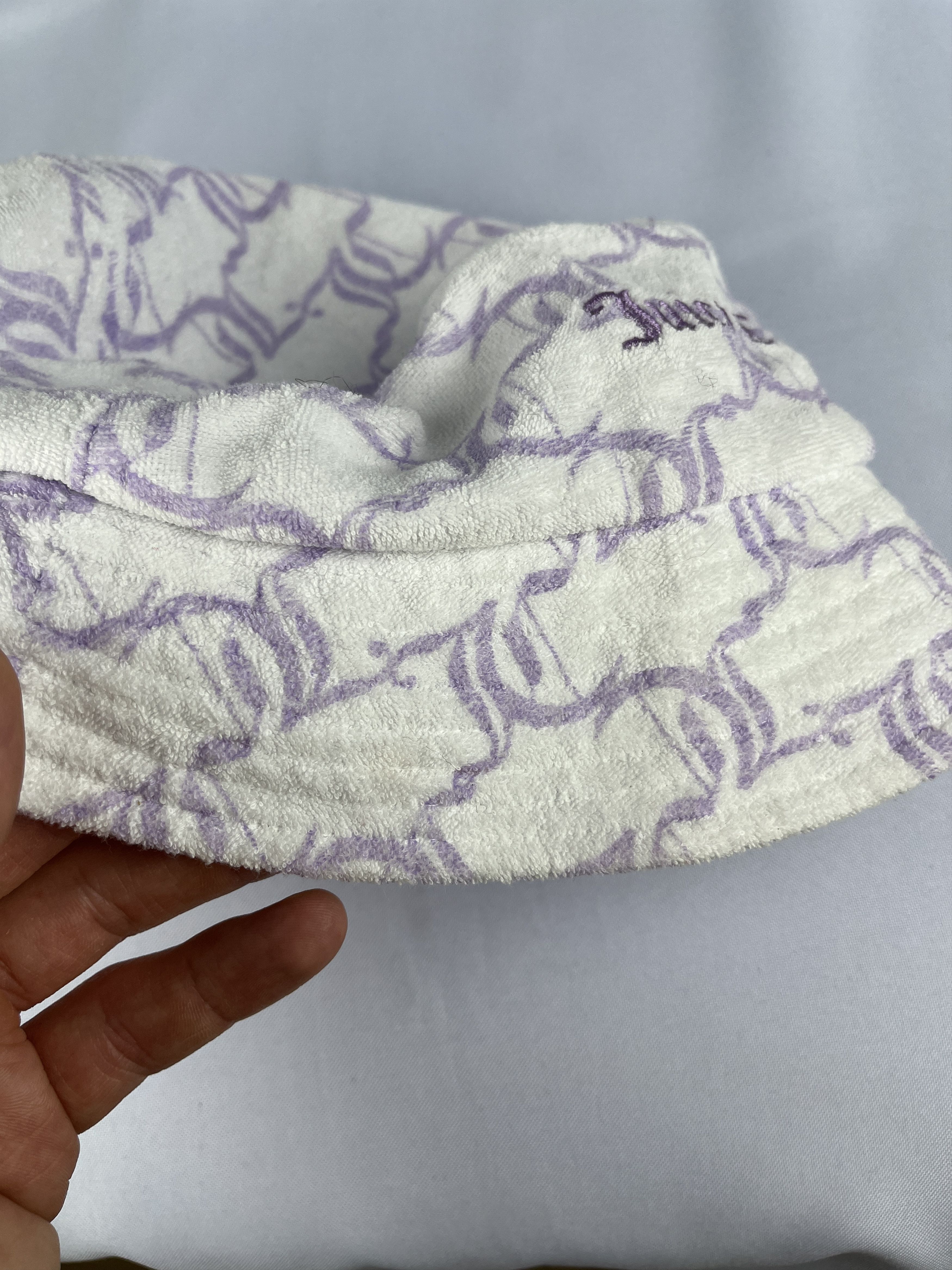 Juicy Couture Jeans Juicy Couture Towel Terry Bucket Hat Cap White Purple Adult Size ONE SIZE - 8 Thumbnail