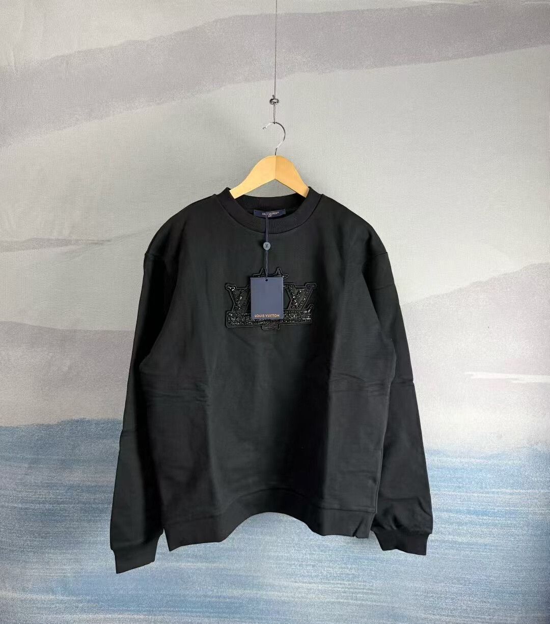 Louis Vuitton louis vuitton black logo sweatshirt with obsidian Size US L / EU 52-54 / 3 - 1 Thumbnail