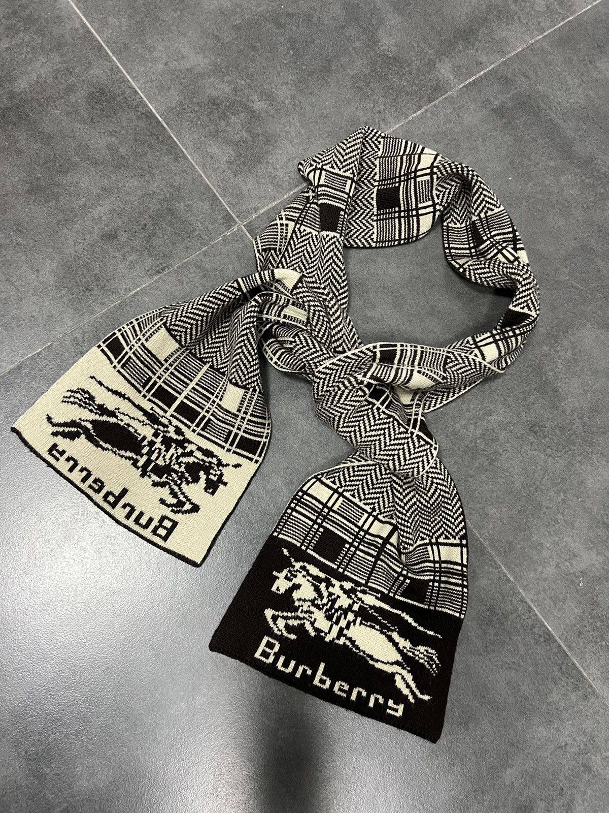 Burberry × Burberry Prorsum × Vintage Vintage 90s Burberry’s 2 Side Checked Scarf Wool Muffler Size ONE SIZE - 2 Thumbnail