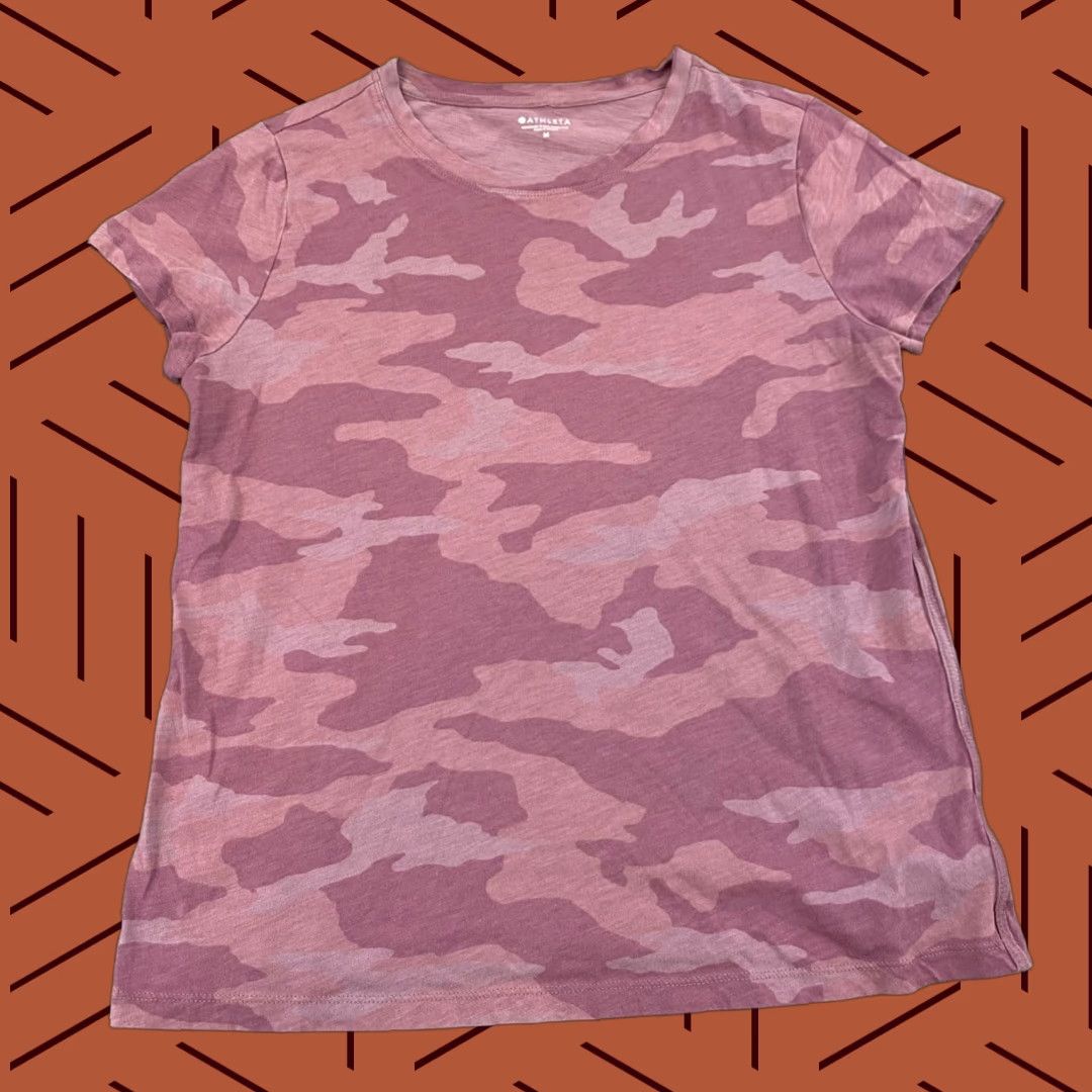 Athleta Athleta Shirt Top Womens M Pink Camouflage Daily Tee Crew Short Sleeve Organic Size M / US 6-8 / IT 42-44 - 1 Thumbnail
