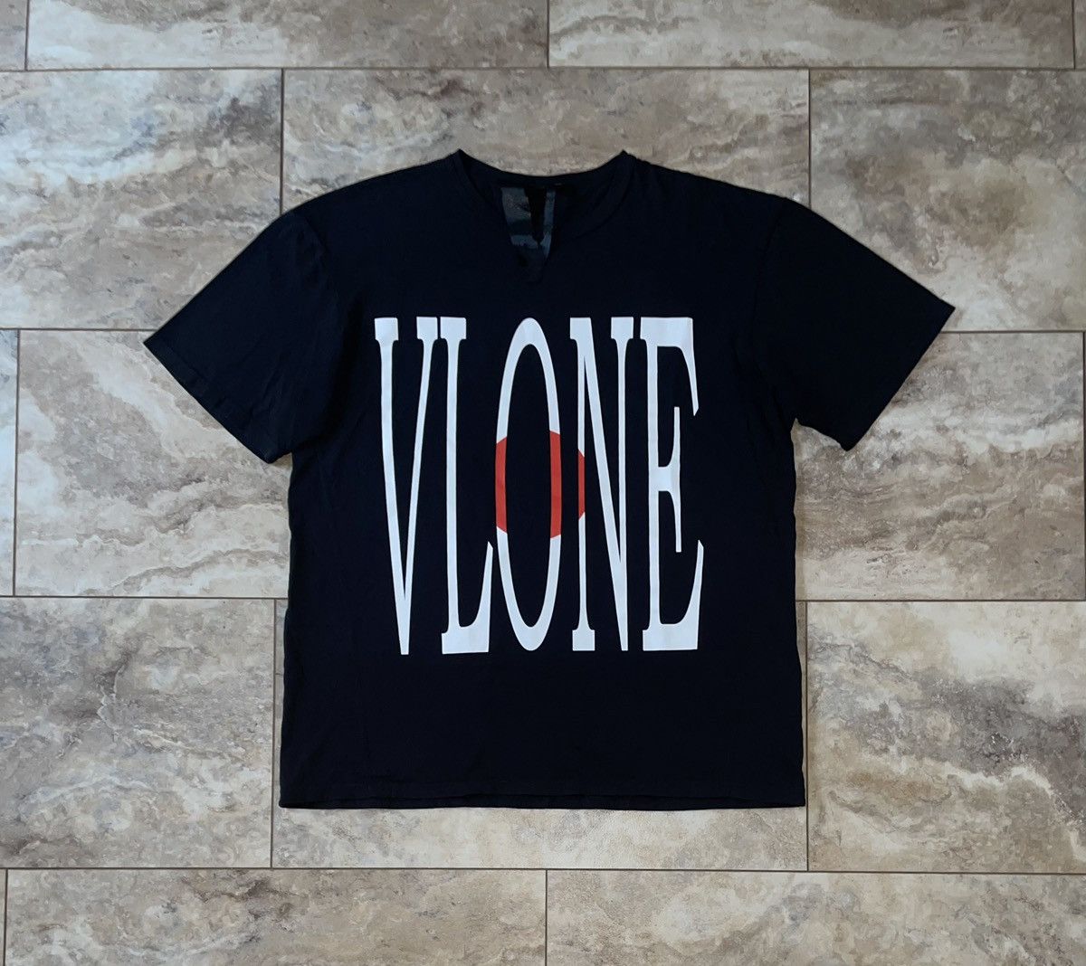 Special Edition VLONE Ancient Red V store T-Shirt Black Sz Large Retail $900