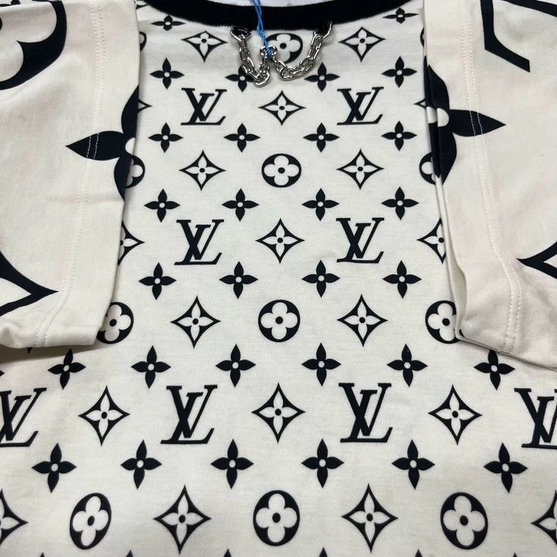 Louis Vuitton Louis Vuitton White presbyopic full print short sleeve Size M / US 6-8 / IT 42-44 - 4 Thumbnail