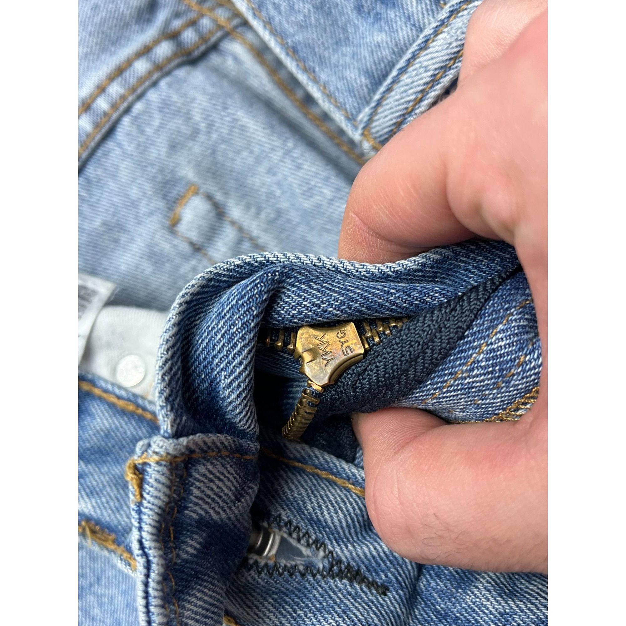 Levi's × Vintage Levis 505 Mens Vintage Blue Denim Jeans W33 L30 Straight Leg Size US 30 / EU 46 - 3 Thumbnail