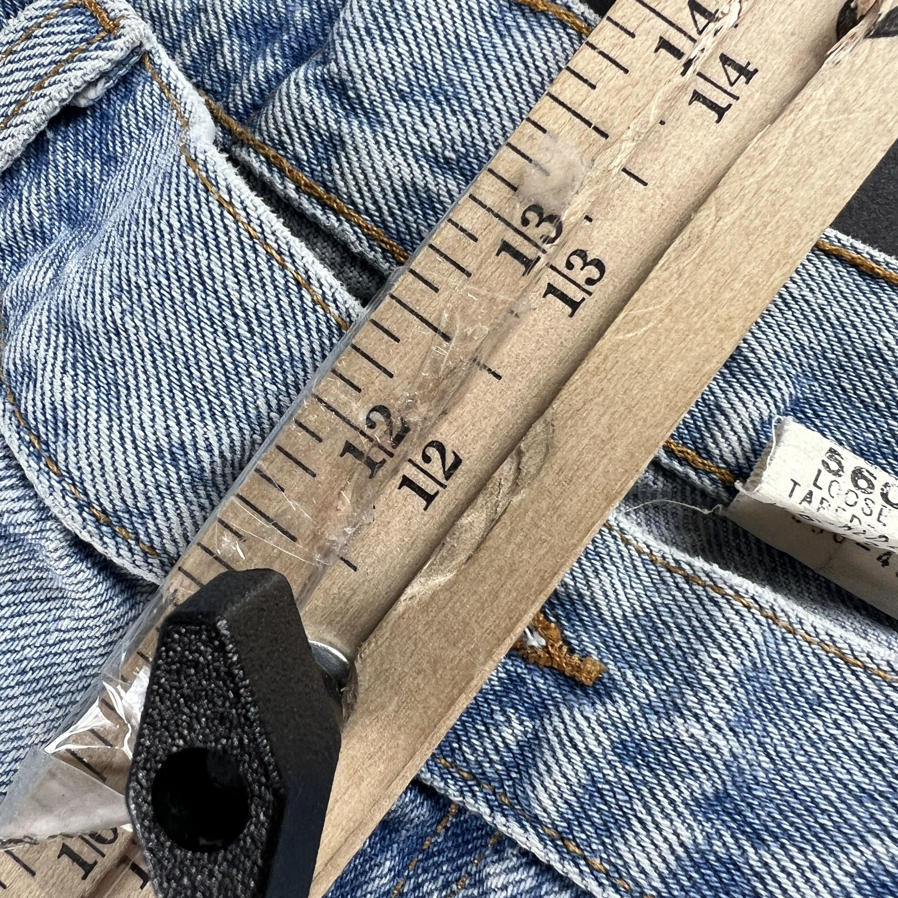 Levi's × Vintage Y2K Levi's Jeans 560 Loose Tapered Light Blue Faded Denim Size US 35 - 22 Thumbnail