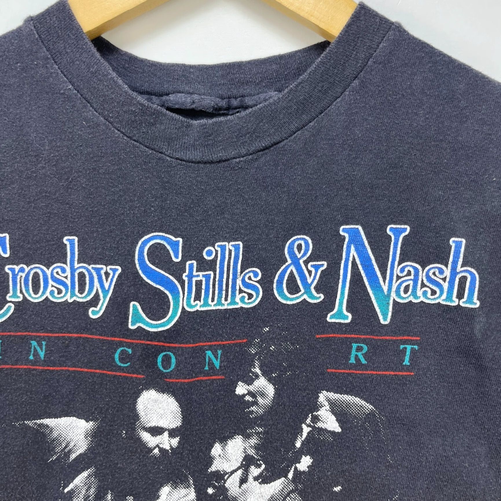 Vintage VINTAGE Crosby Stills and Nash Concert Band T Shirt M Black 80s 1984 Mens Shirt** Size US M / EU 48-50 / 2 - 6 Thumbnail