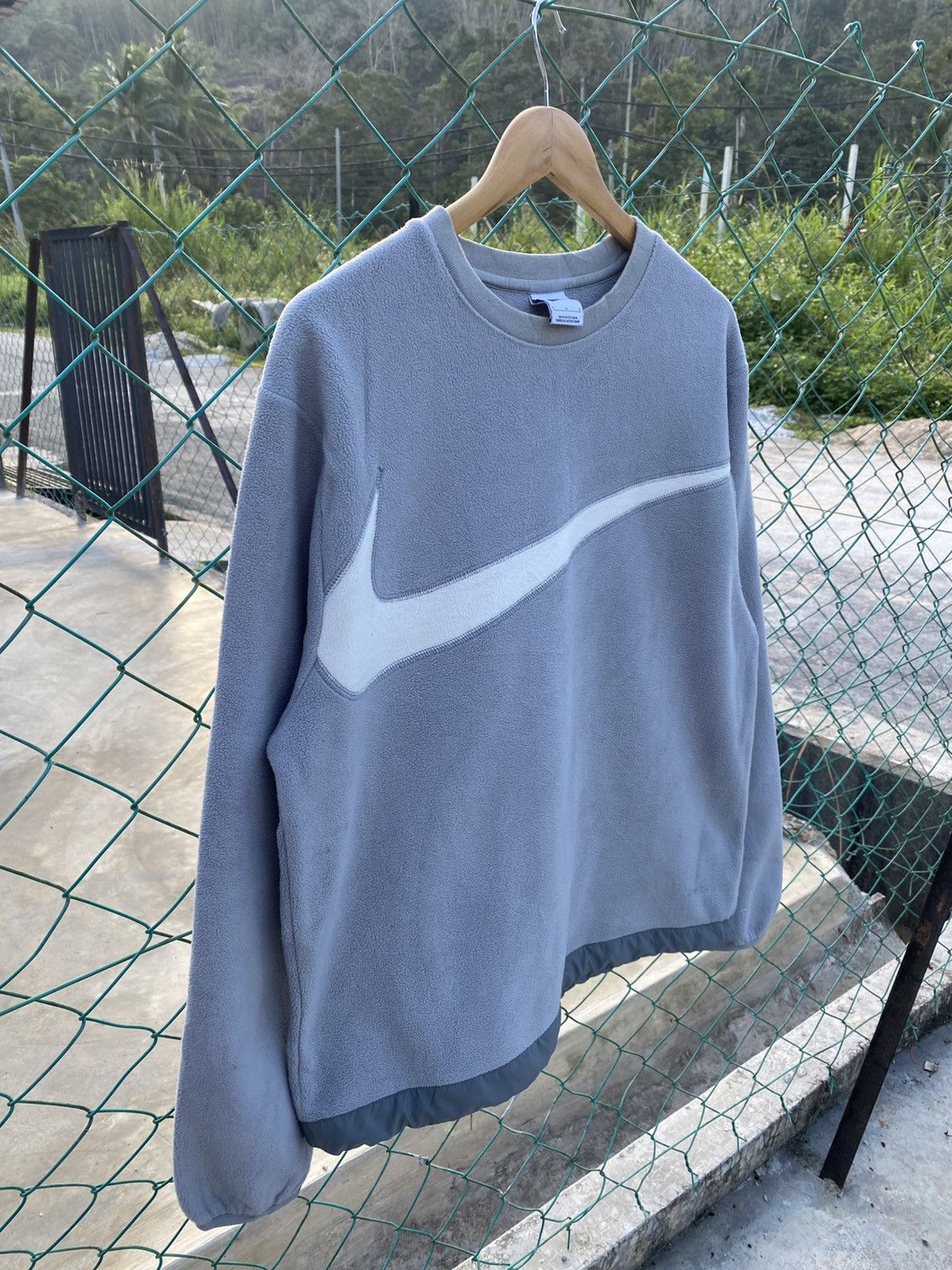 Nike Nike big swoosh fleece sweater Size US L / EU 52-54 / 3 - 4 Thumbnail