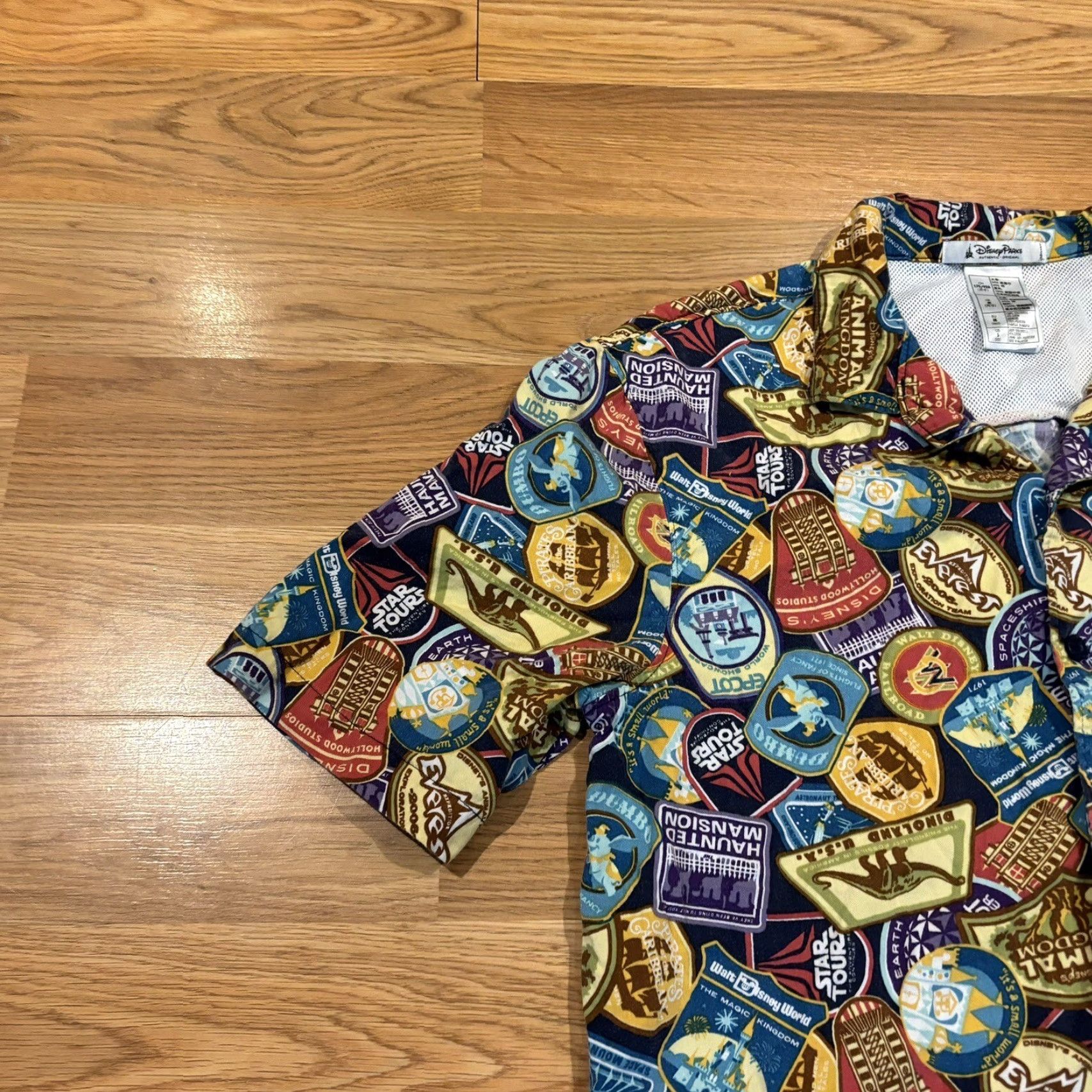 Disney Disney Parks Passport Button Down Shirt Theme Park Attractions Size Small Size US S / EU 44-46 / 1 - 6 Thumbnail