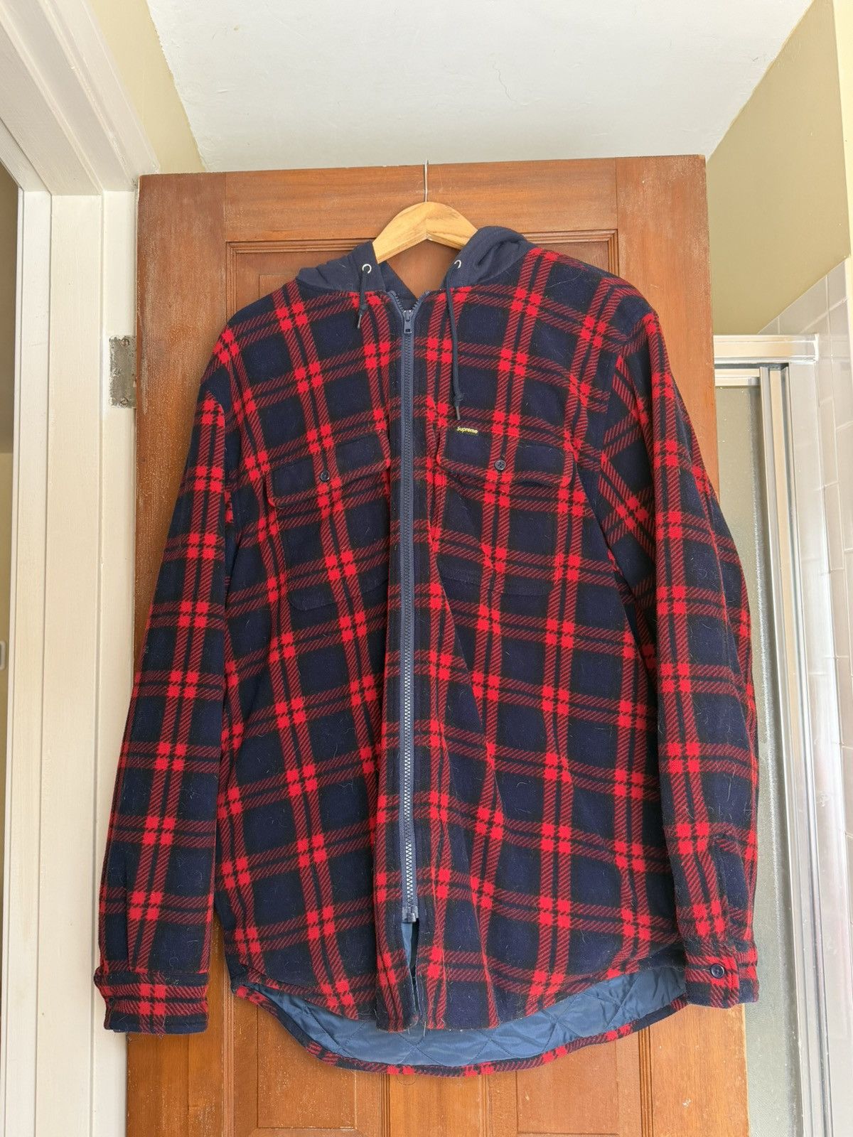 Supreme Supreme Hooded Plaid Workshirt Fleece Red/Navy Size US XL / EU 56 / 4 - 1 Thumbnail