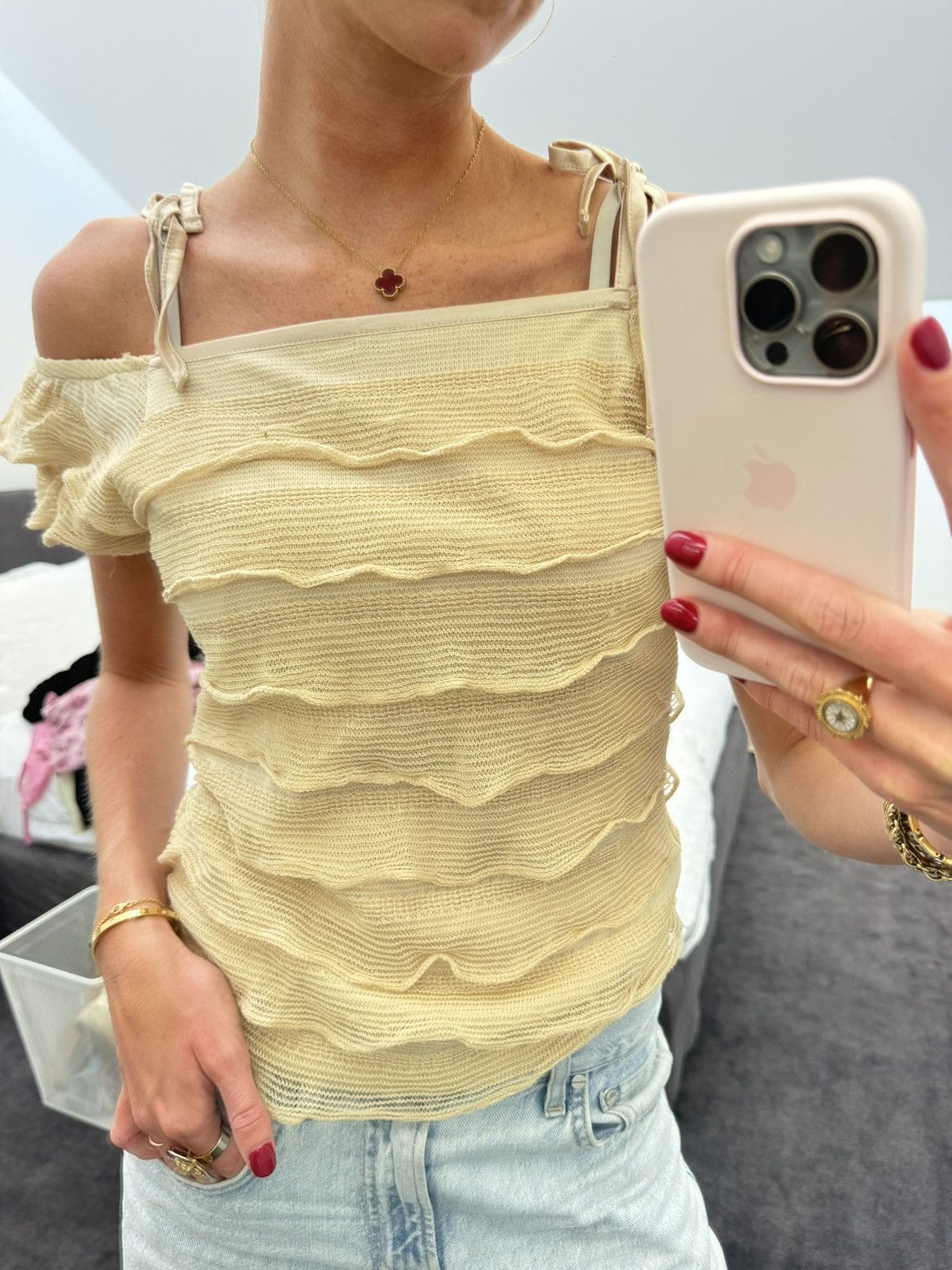Vintage Ruffled off the shoulder vintage top with tie detail Size S / US 4 / IT 40 - 1 Thumbnail