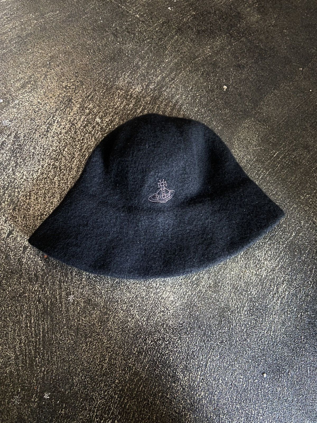 Vivienne Westwood Vivienne Westwood Orb Wool Bucket Hat Black Size ONE SIZE - 3 Thumbnail