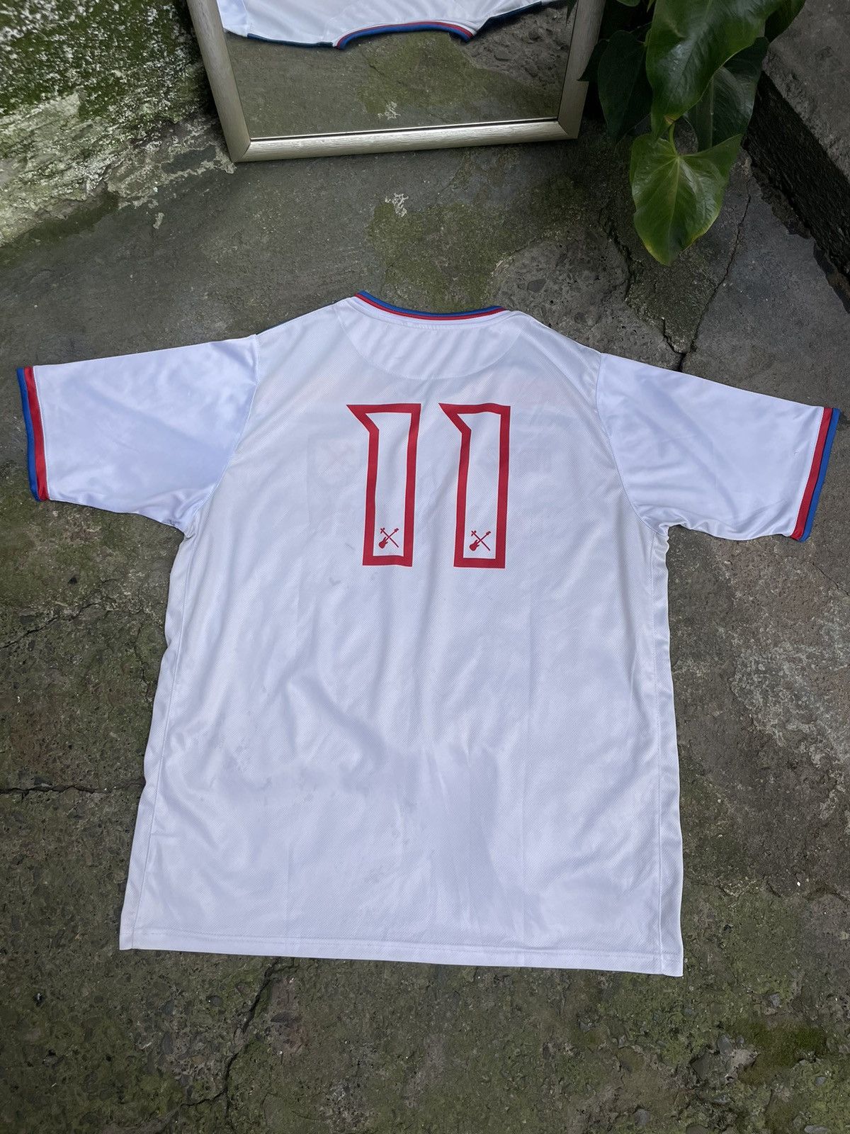 Iron Maiden Vintage Iron Maiden #11 Jersey T-Shirt RARE Size US XL / EU 56 / 4 - 2 Thumbnail