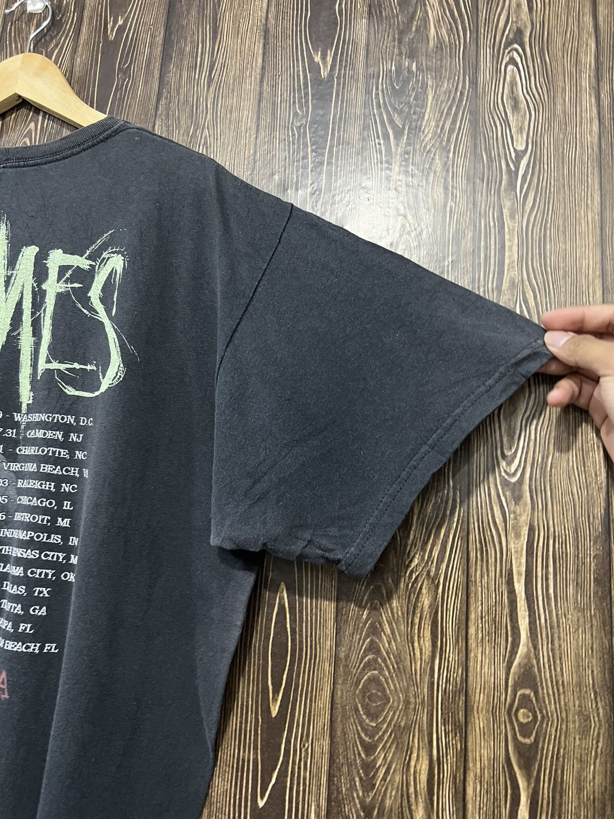 Band Tees × Vintage Vintage Y2K Distressed In Flames Band Tour Tshirt Size US XL / EU 56 / 4 - 9 Thumbnail