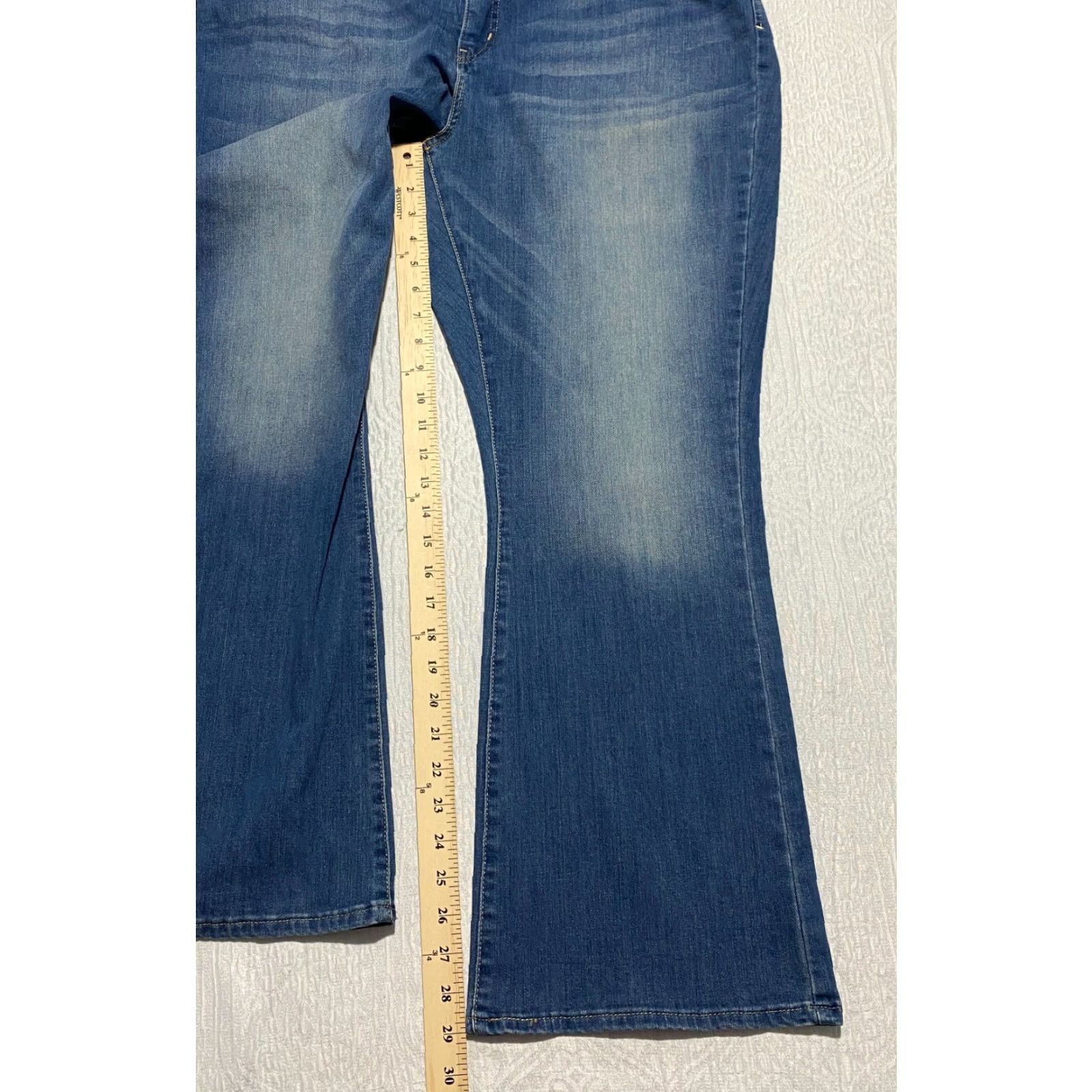 Vintage Levi Strauss Signature Gold Totally Shaping Bootcut Jeans Womens 22 40×29 Size 27" / US 4 / IT 40 - 5 Thumbnail